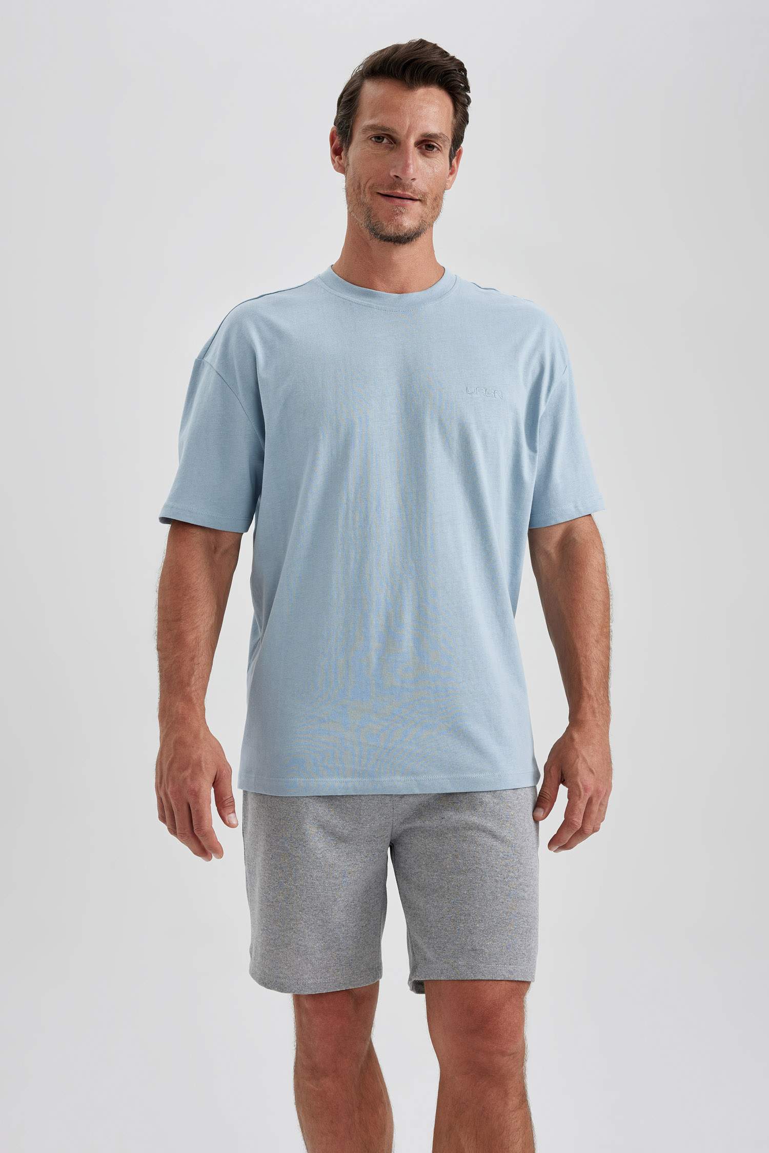 Oversize Fit Crew Neck Short Sleeve T-Shirt