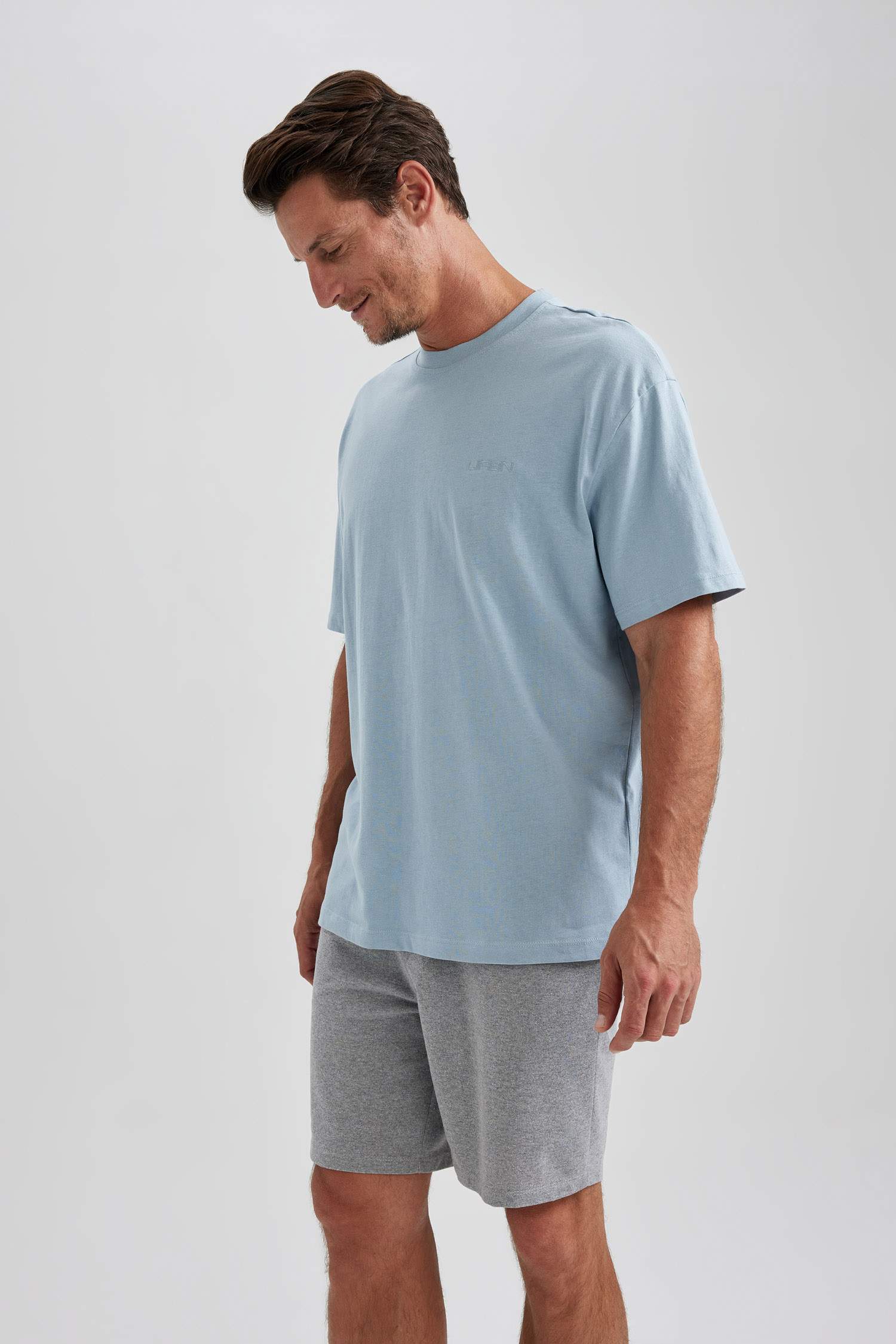 Oversize Fit Crew Neck Short Sleeve T-Shirt