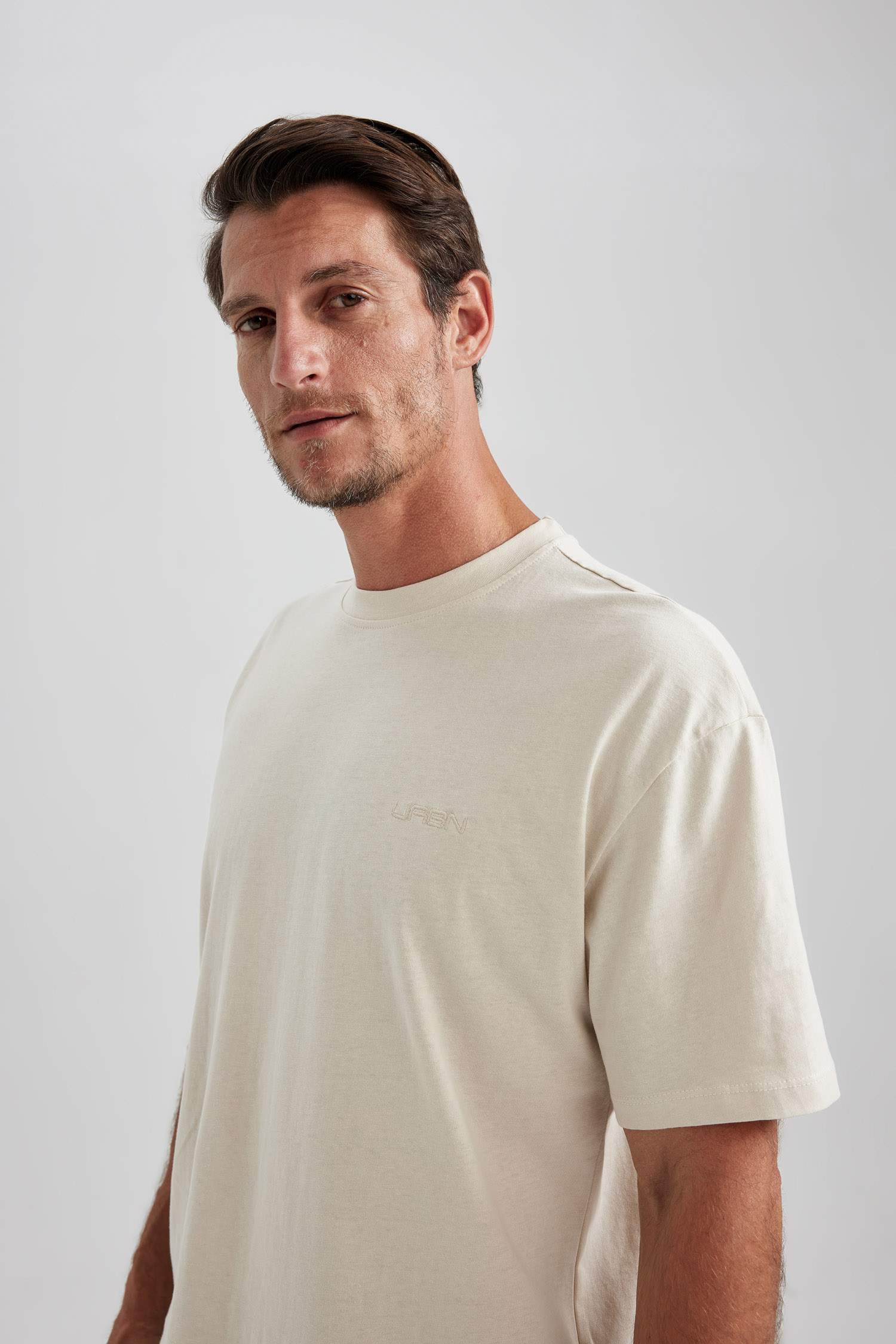 Oversize Fit Crew Neck Short Sleeve T-Shirt