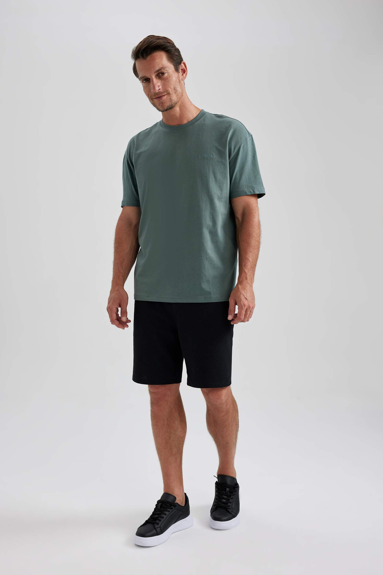 Oversize Fit Crew Neck Short Sleeve T-Shirt
