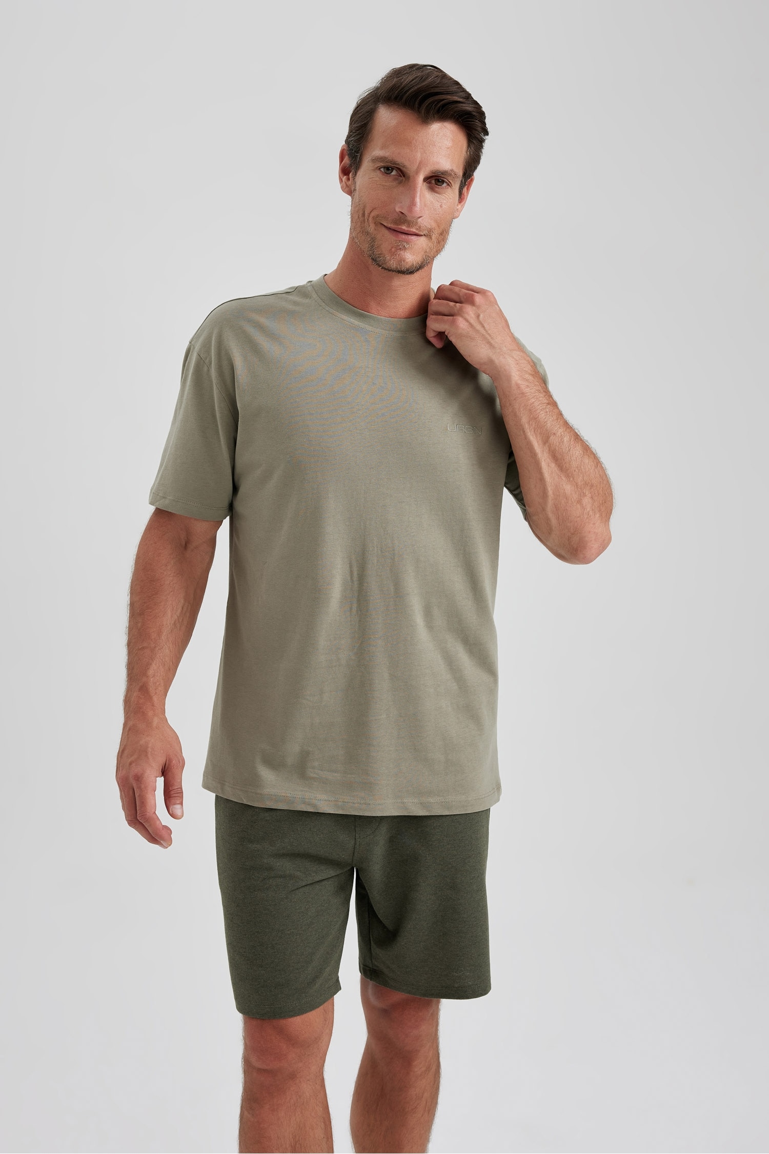 Oversize Fit Crew Neck Short Sleeve T-Shirt