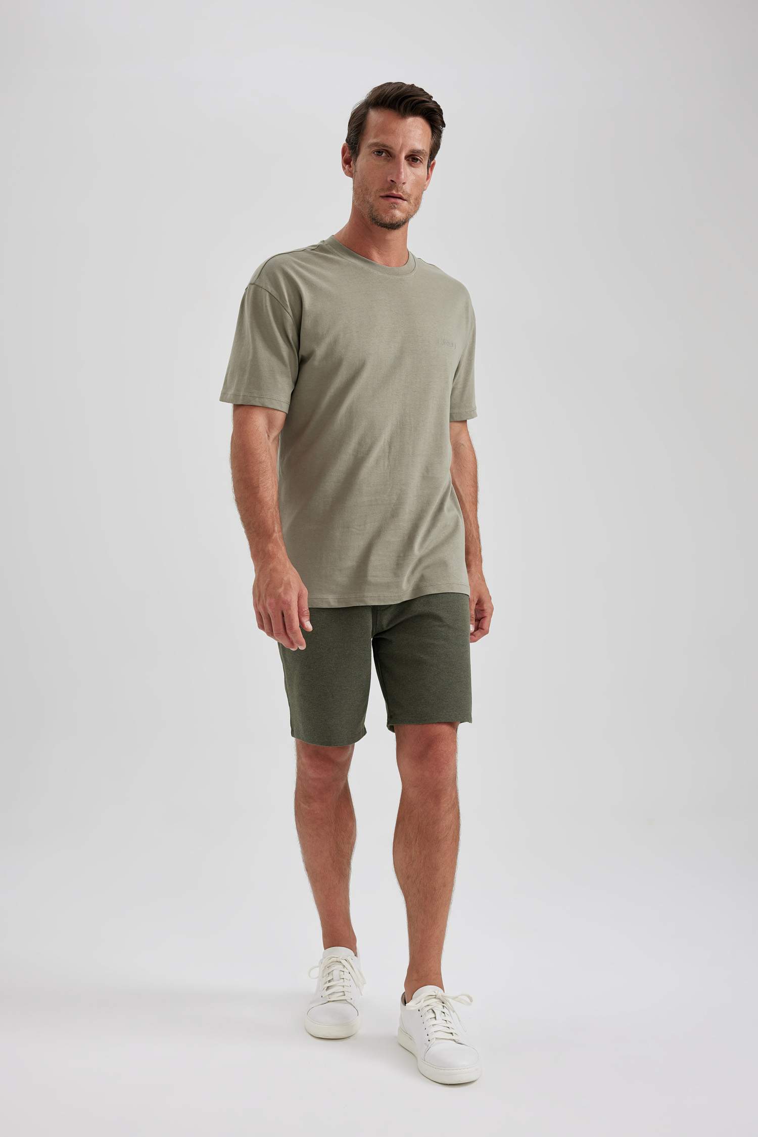 Oversize Fit Crew Neck Short Sleeve T-Shirt