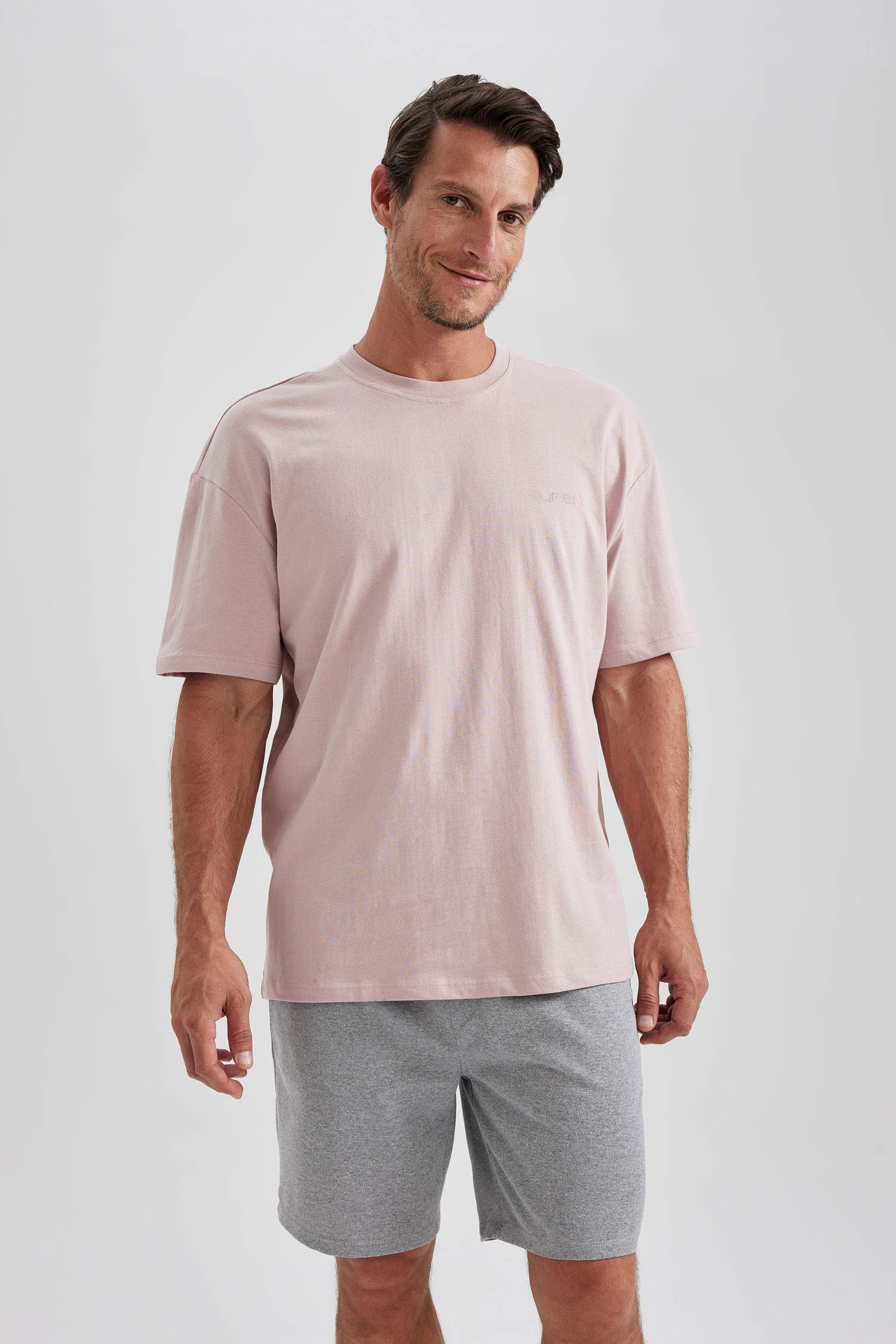 Oversize Fit Crew Neck Short Sleeve T-Shirt
