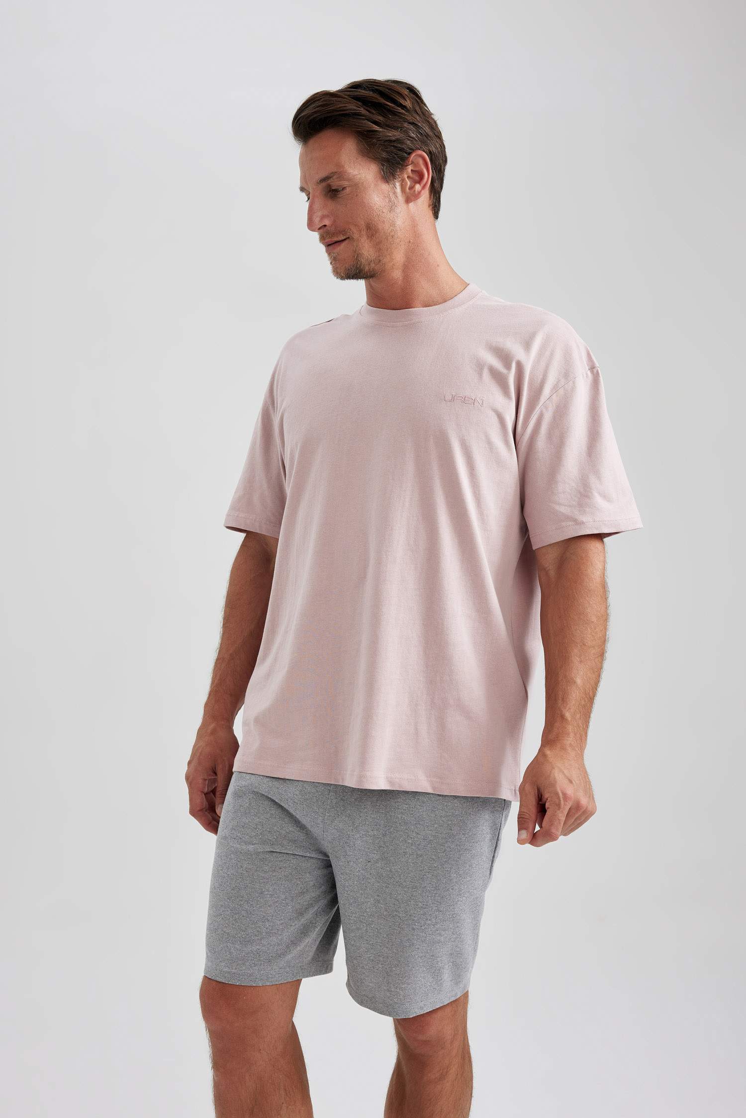 Oversize Fit Crew Neck Short Sleeve T-Shirt
