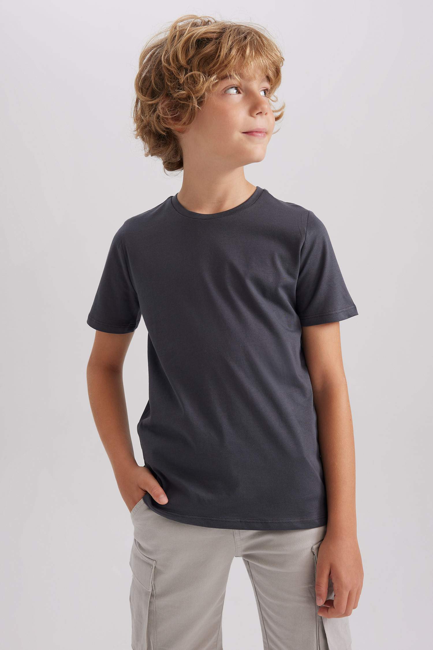 Erkek Çocuk Bisiklet Yaka Basic Düz Kısa Kollu Tişört