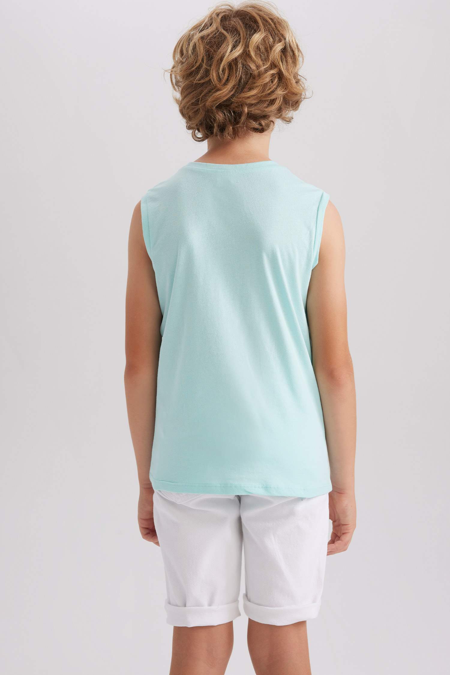 تيشيرت كت اولادي قصة عادية