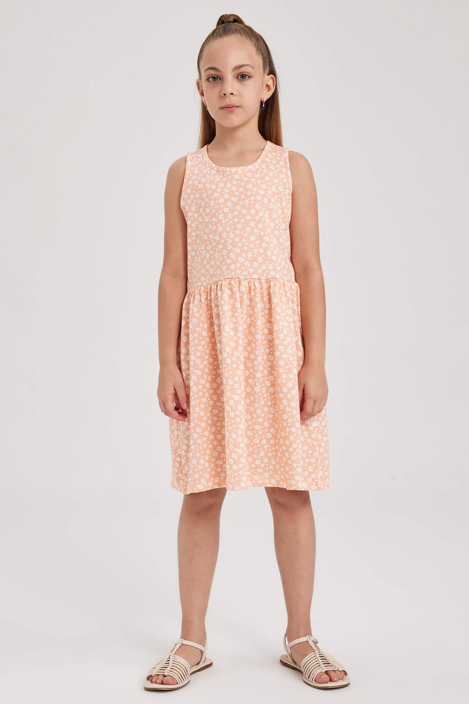 Desenli Pamuklu Kolsuz Elbise Kız Çocuk