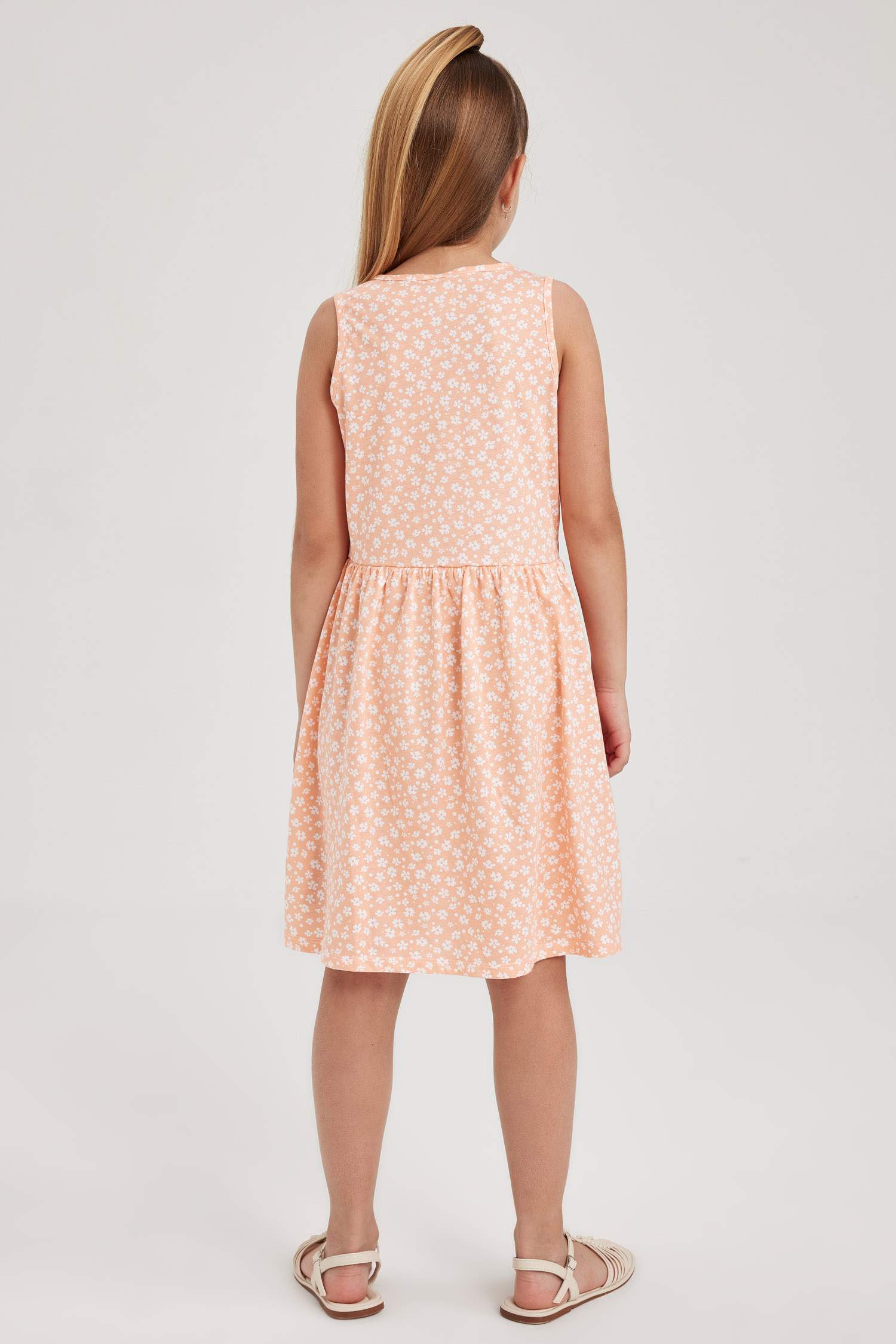 Desenli Pamuklu Kolsuz Elbise Kız Çocuk