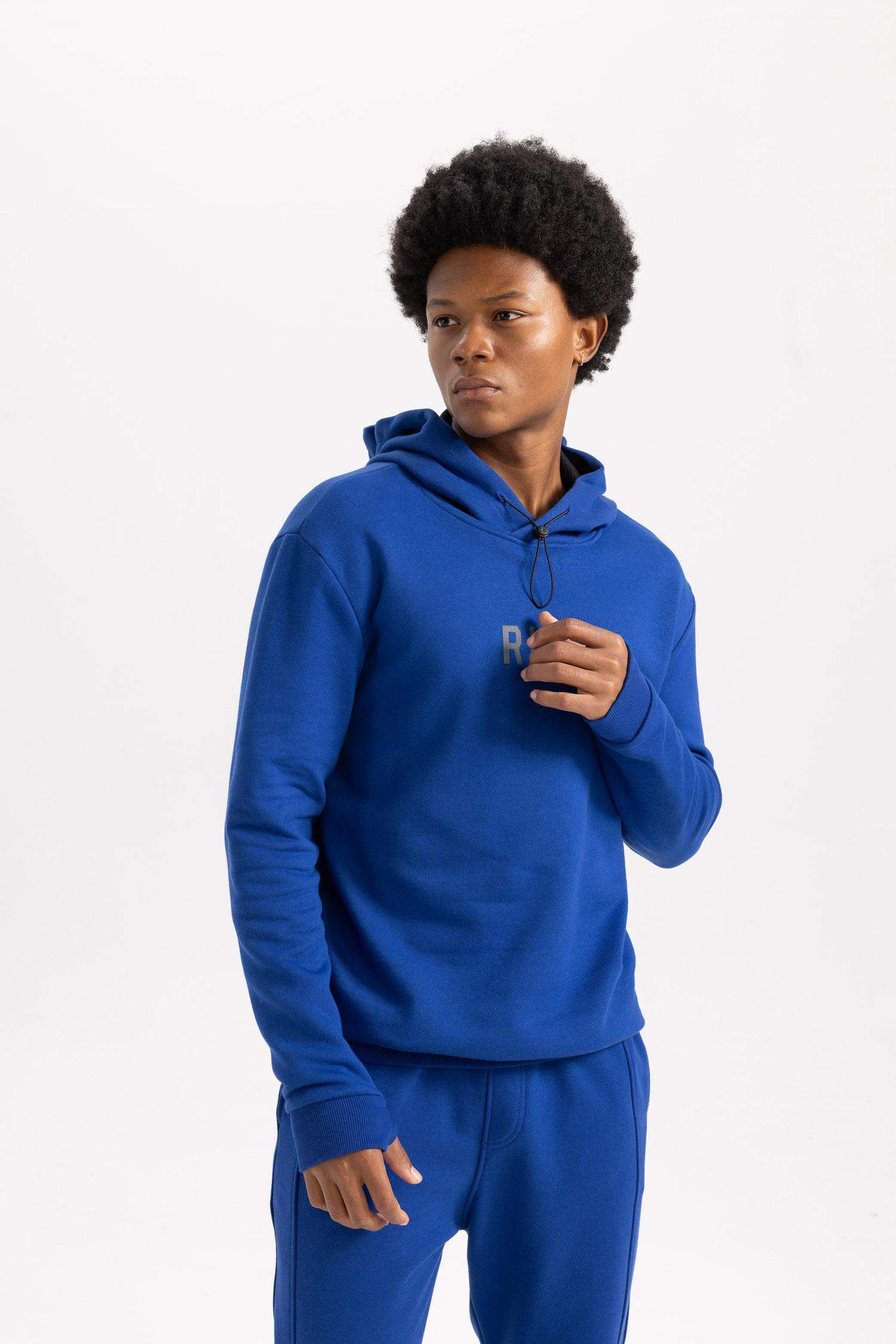 سويت شيرت مطبوع قصة عادية بكابيشون من DeFactoFit