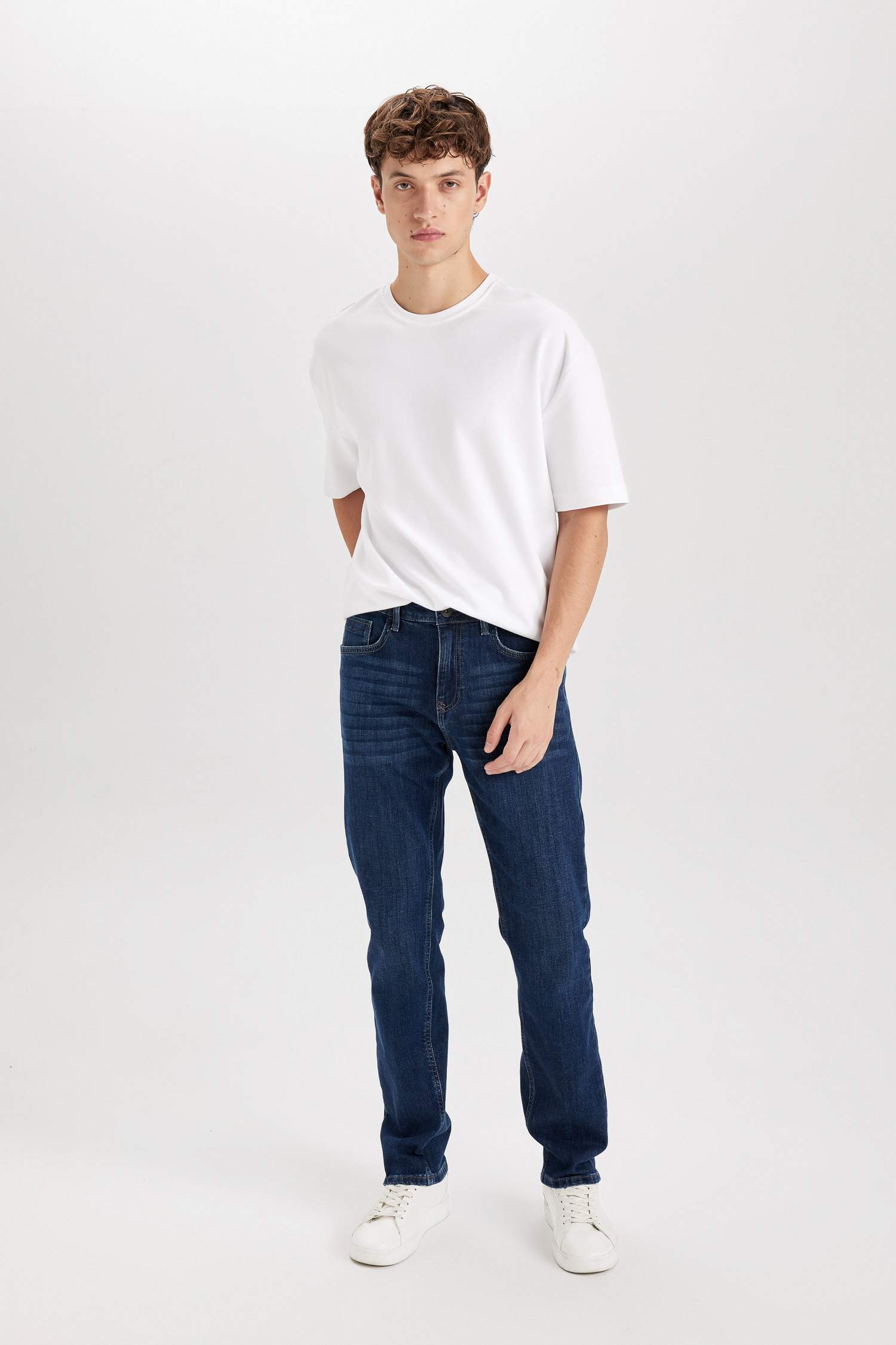 Sergio Regular Fit Normal Waist Jeans