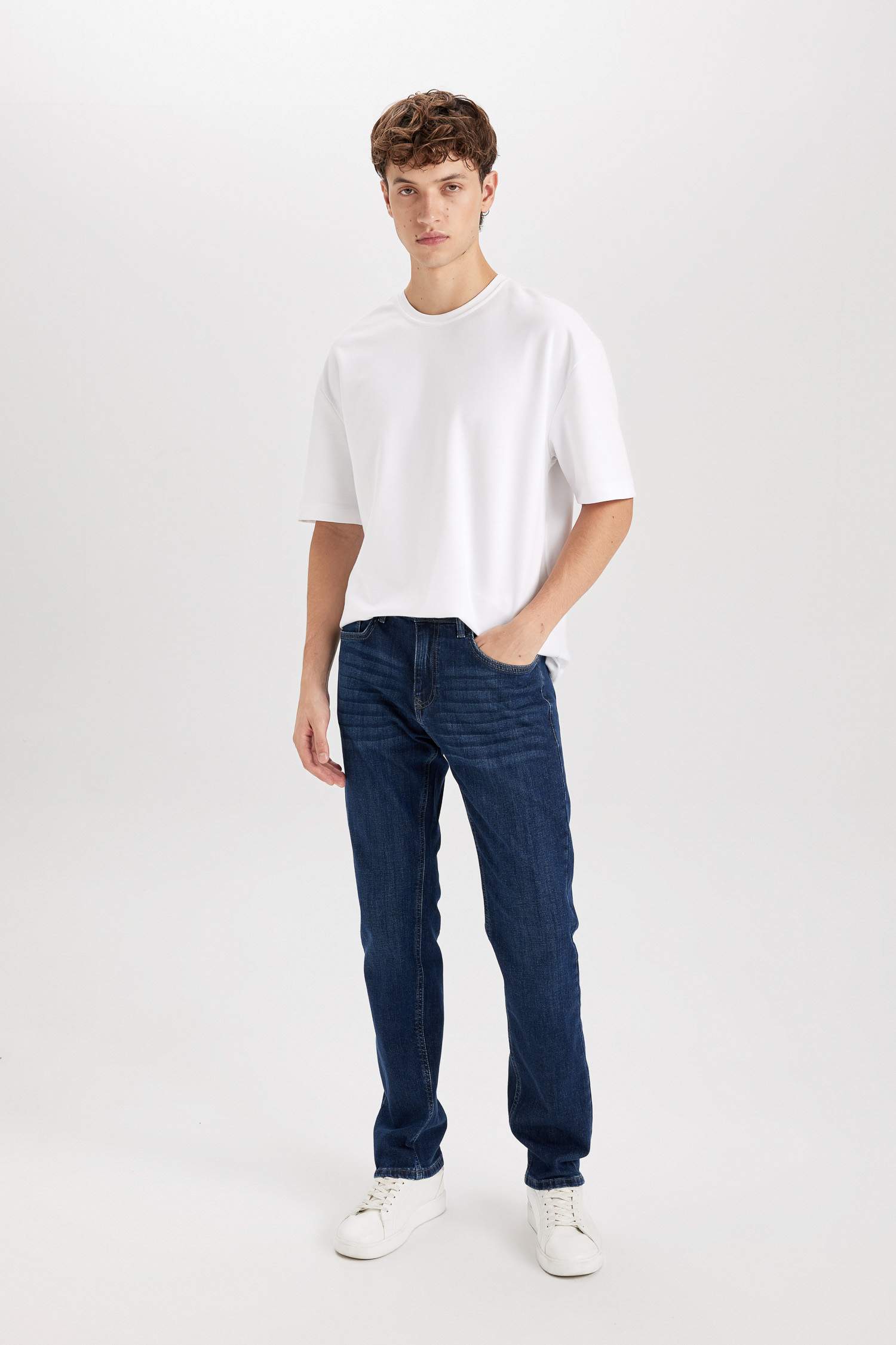 Sergio Regular Fit Normal Waist Jeans