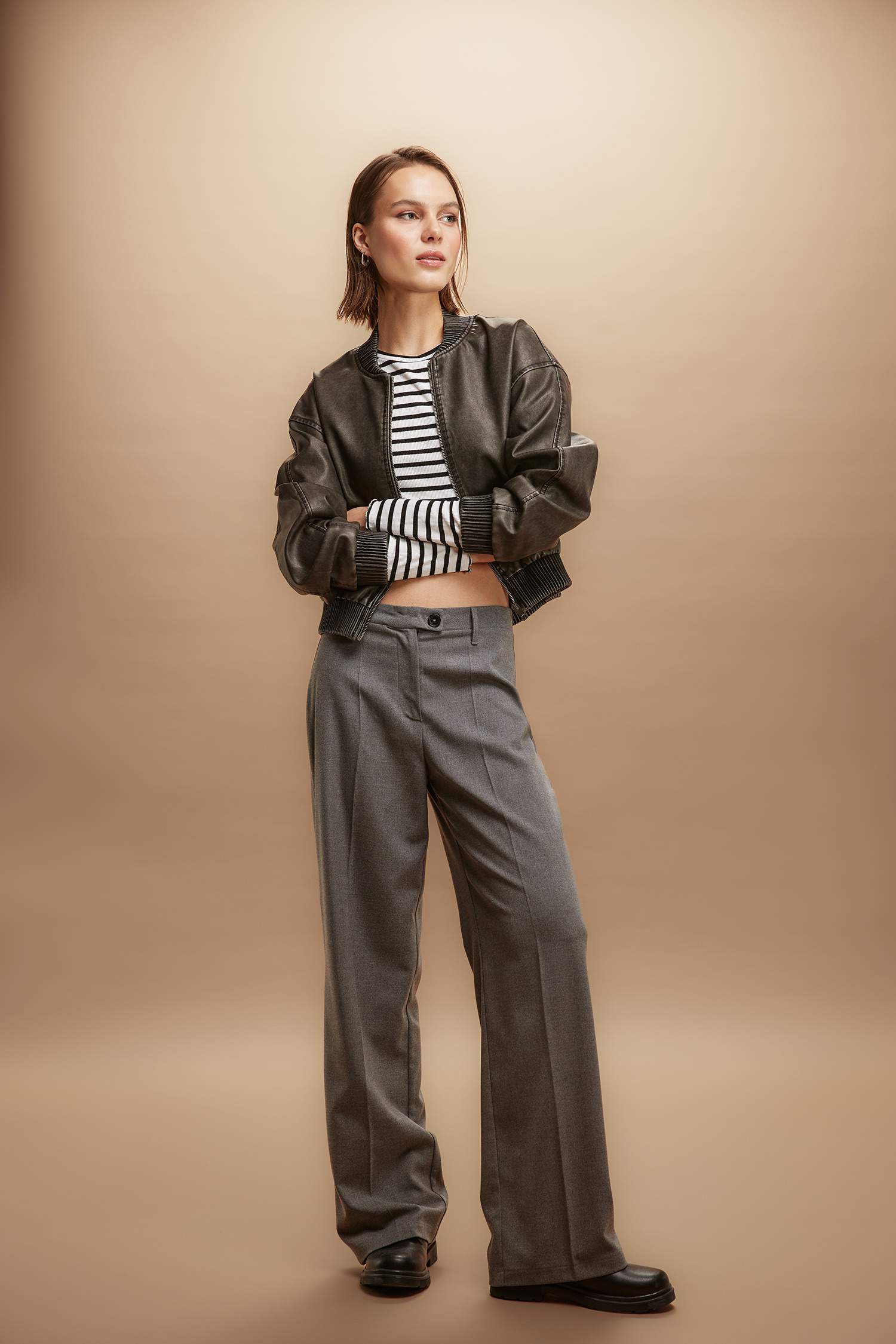 Брюки широкие стандартного кроя