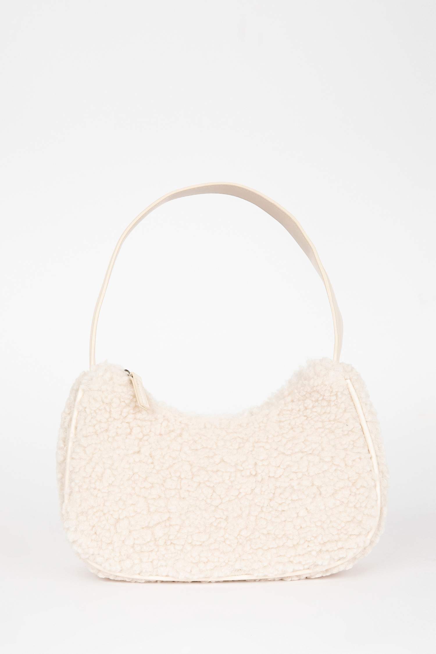 جنطة يد نسائي قطيفة