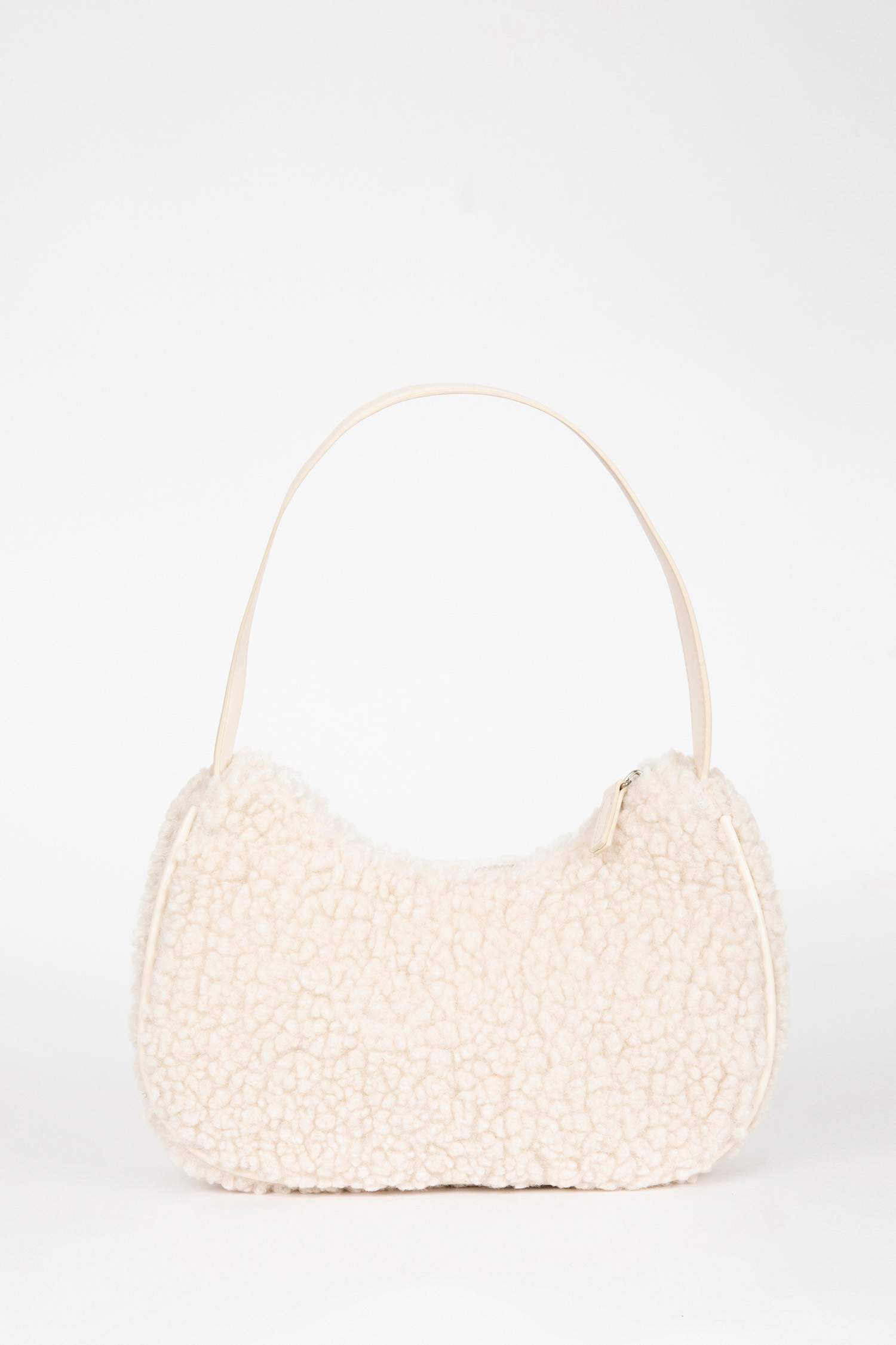 جنطة يد نسائي قطيفة