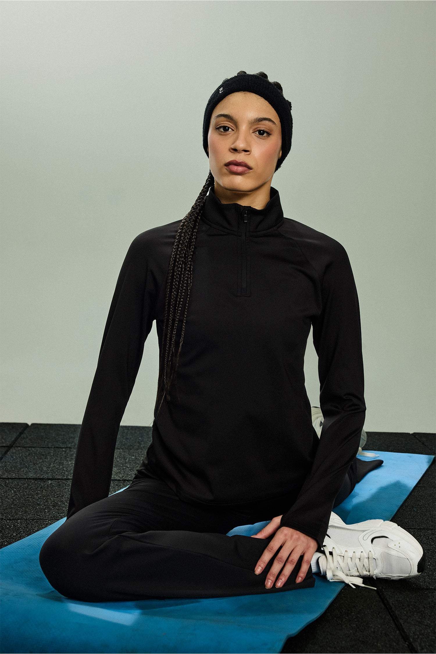 Standart Fit Dik Yaka Sporcu Tişört