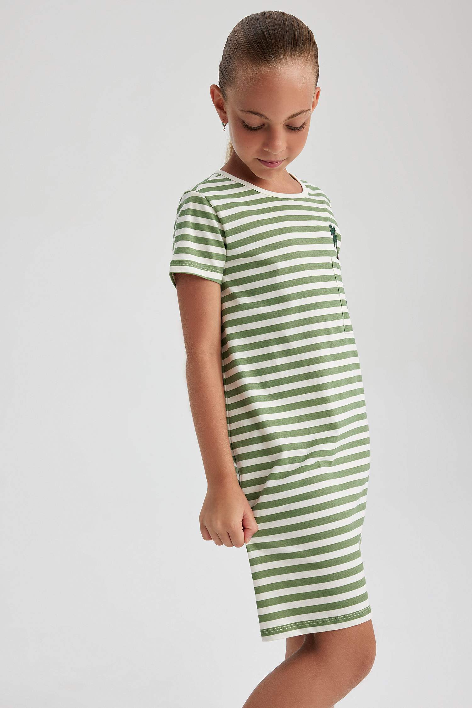 Қыздарға қысқа жеңді Көйлек