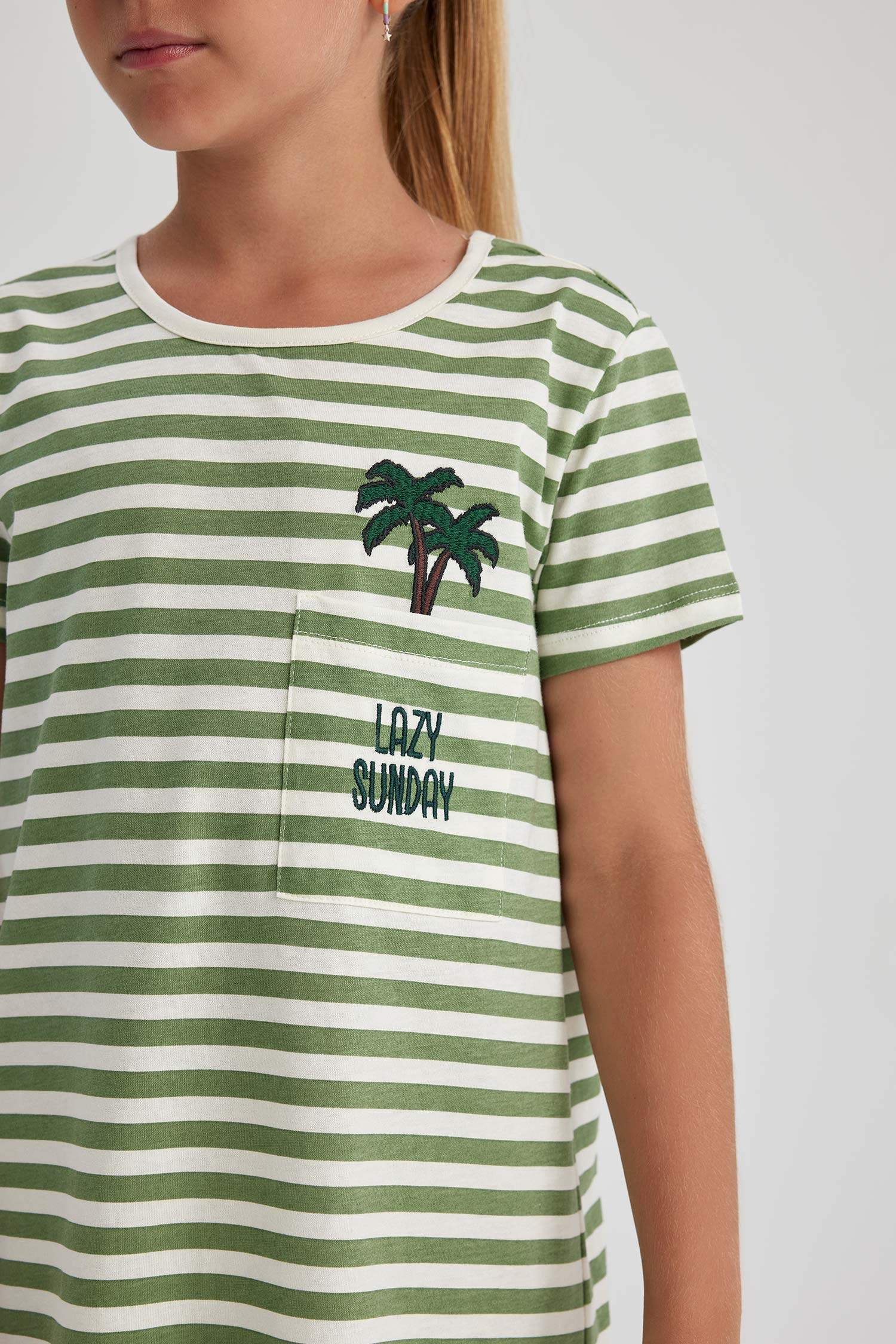 Қыздарға қысқа жеңді Көйлек