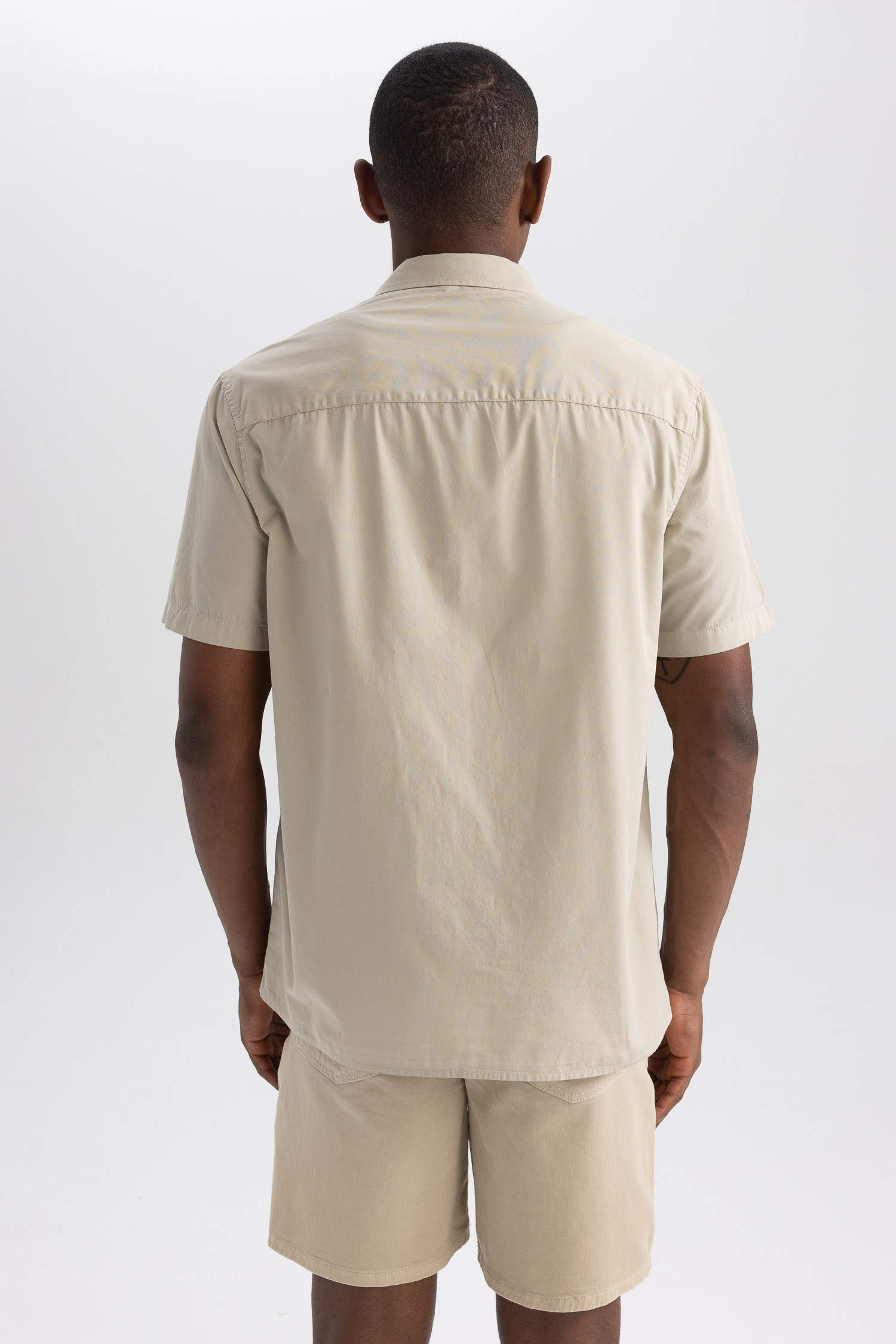 Рубашка свободного кроя из хлопка