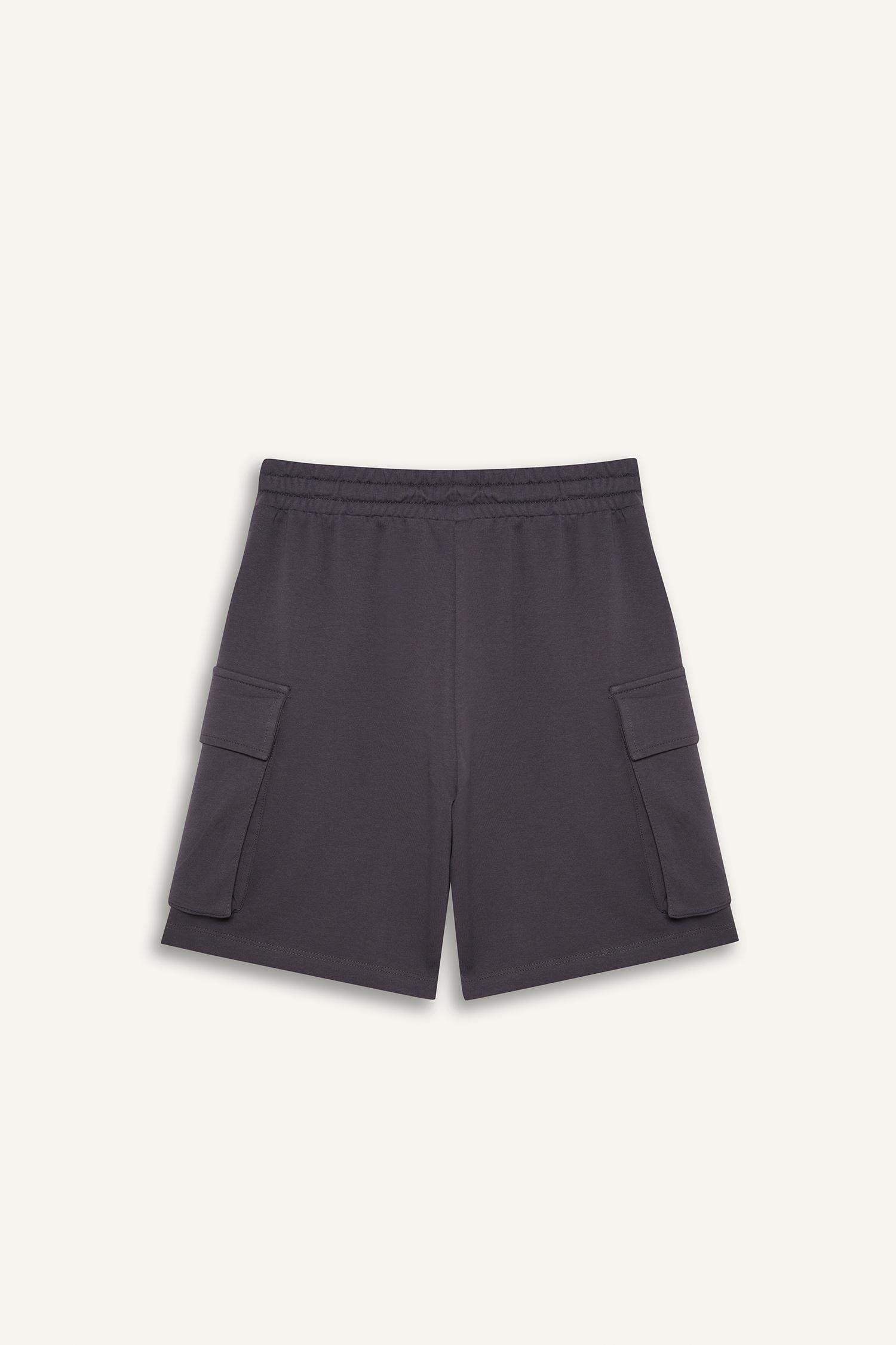 شورت كارجو بناتي قماش رقيق بجيب