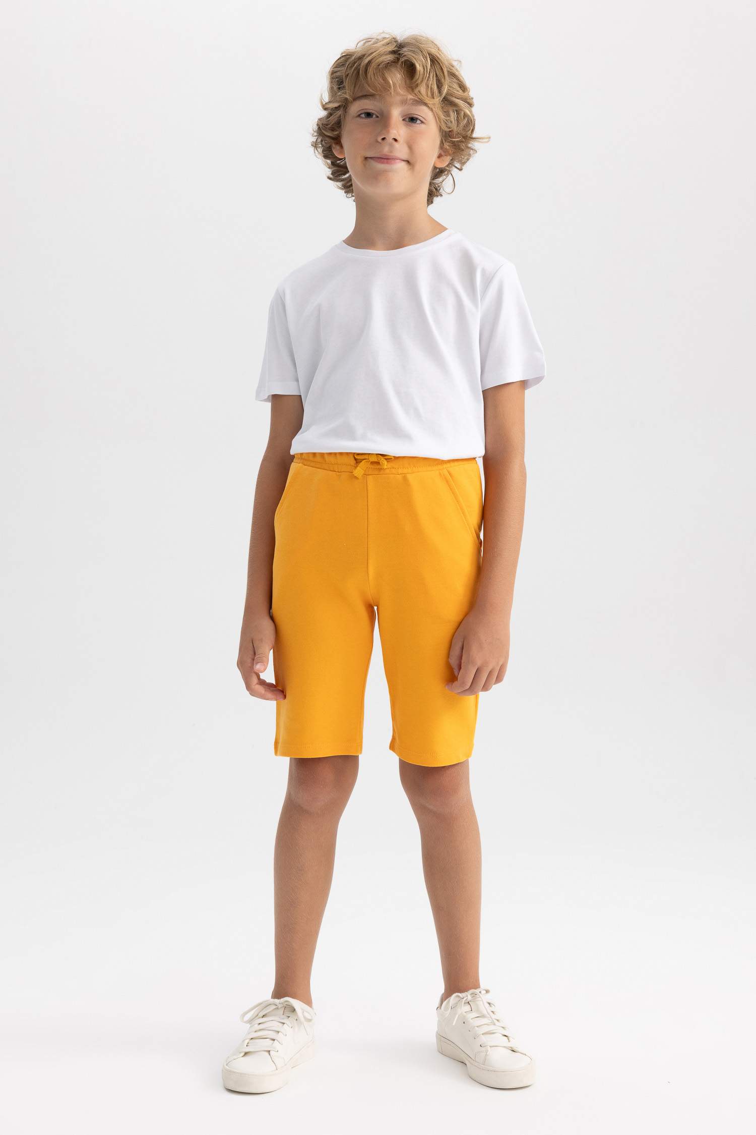 Beli Lastikli Basic Düz Bermuda Şort Erkek Çocuk