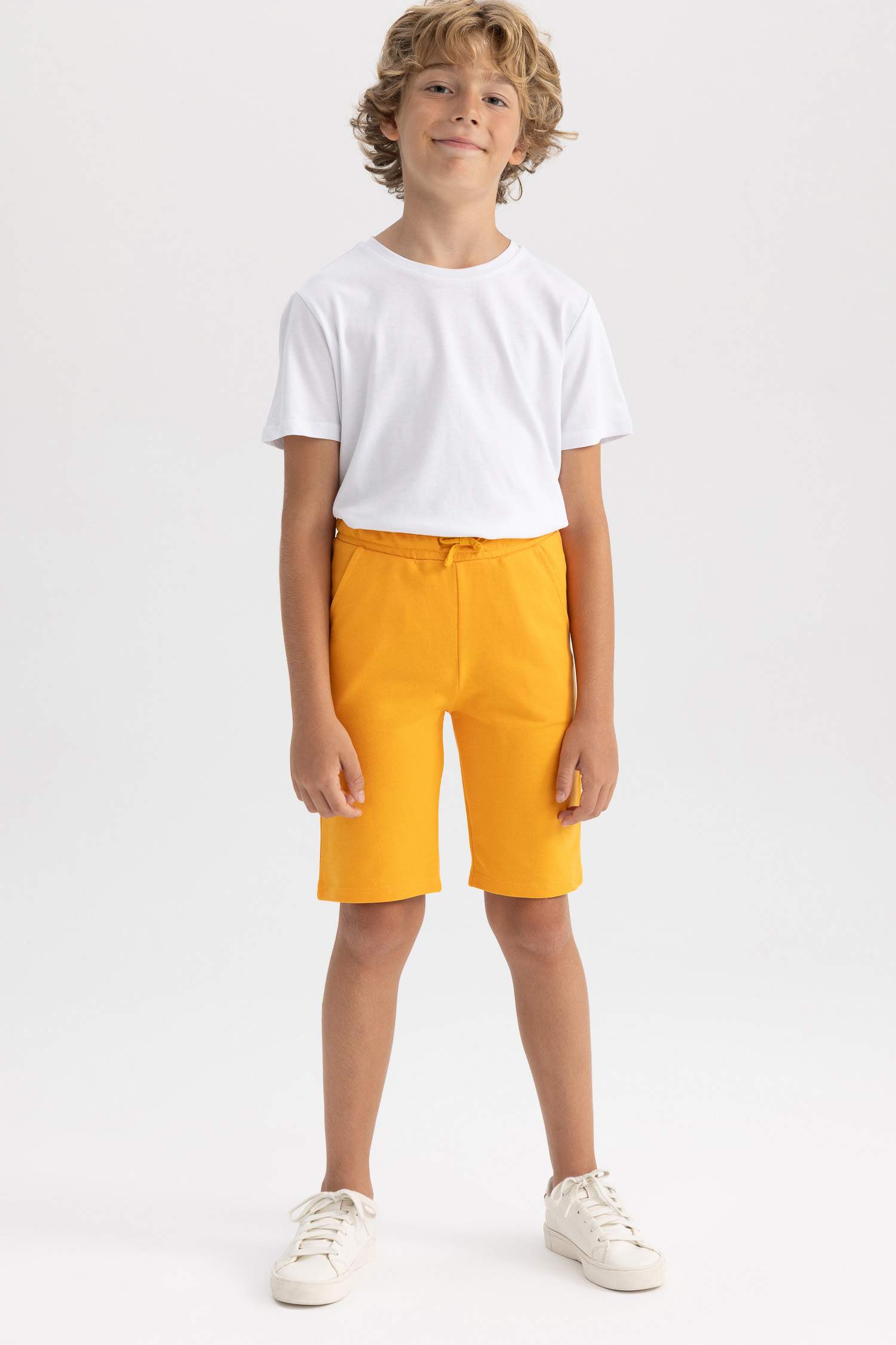 Beli Lastikli Basic Düz Bermuda Şort Erkek Çocuk