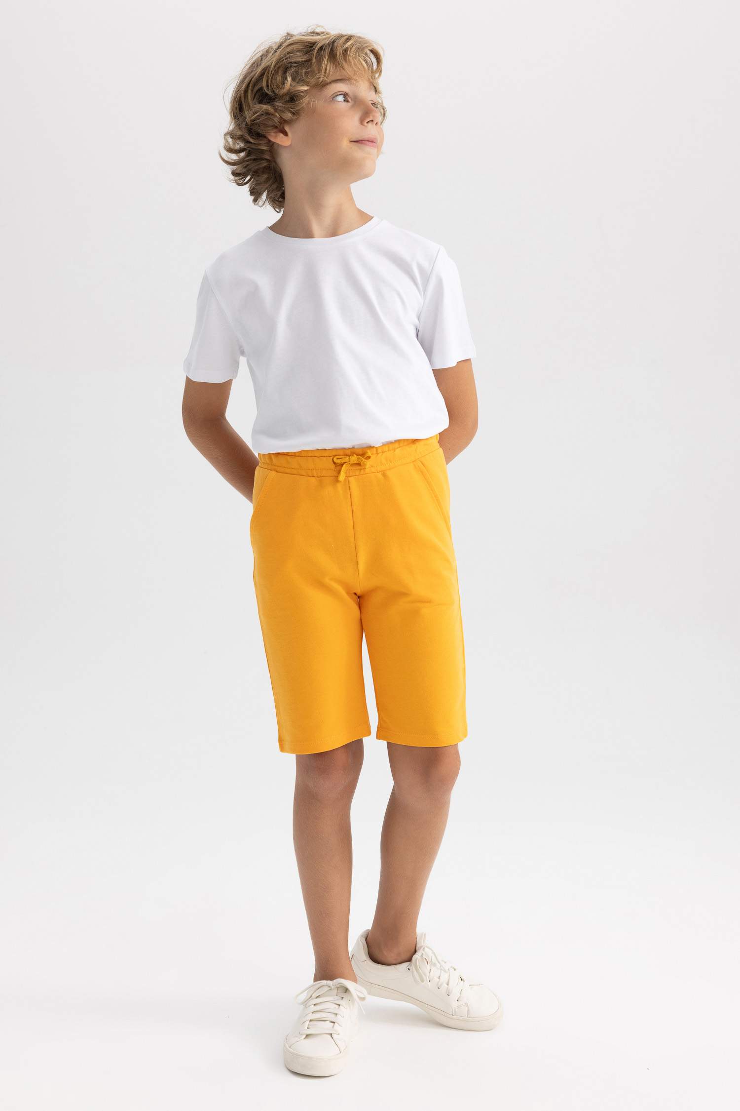 Beli Lastikli Basic Düz Bermuda Şort Erkek Çocuk