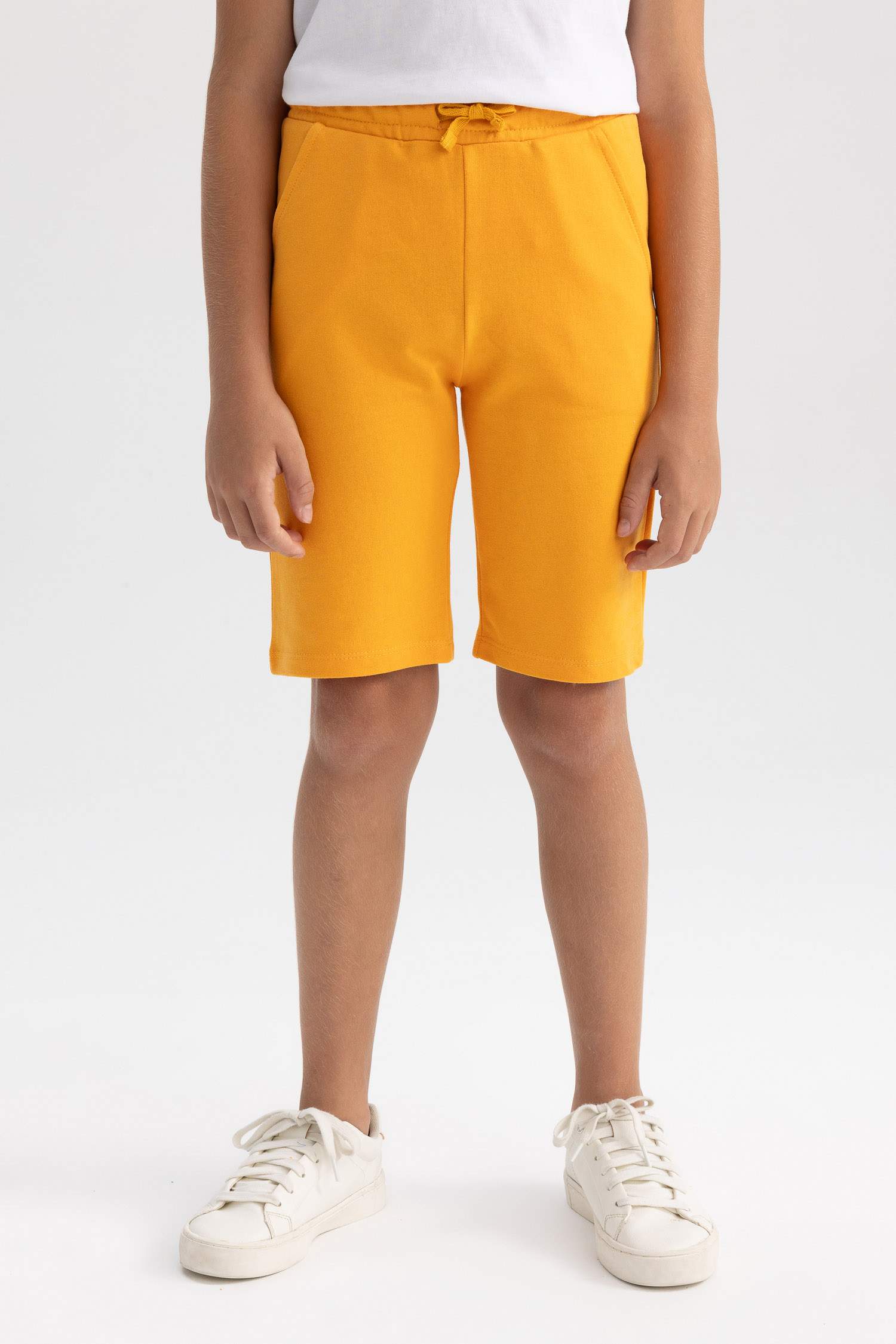 Beli Lastikli Basic Düz Bermuda Şort Erkek Çocuk