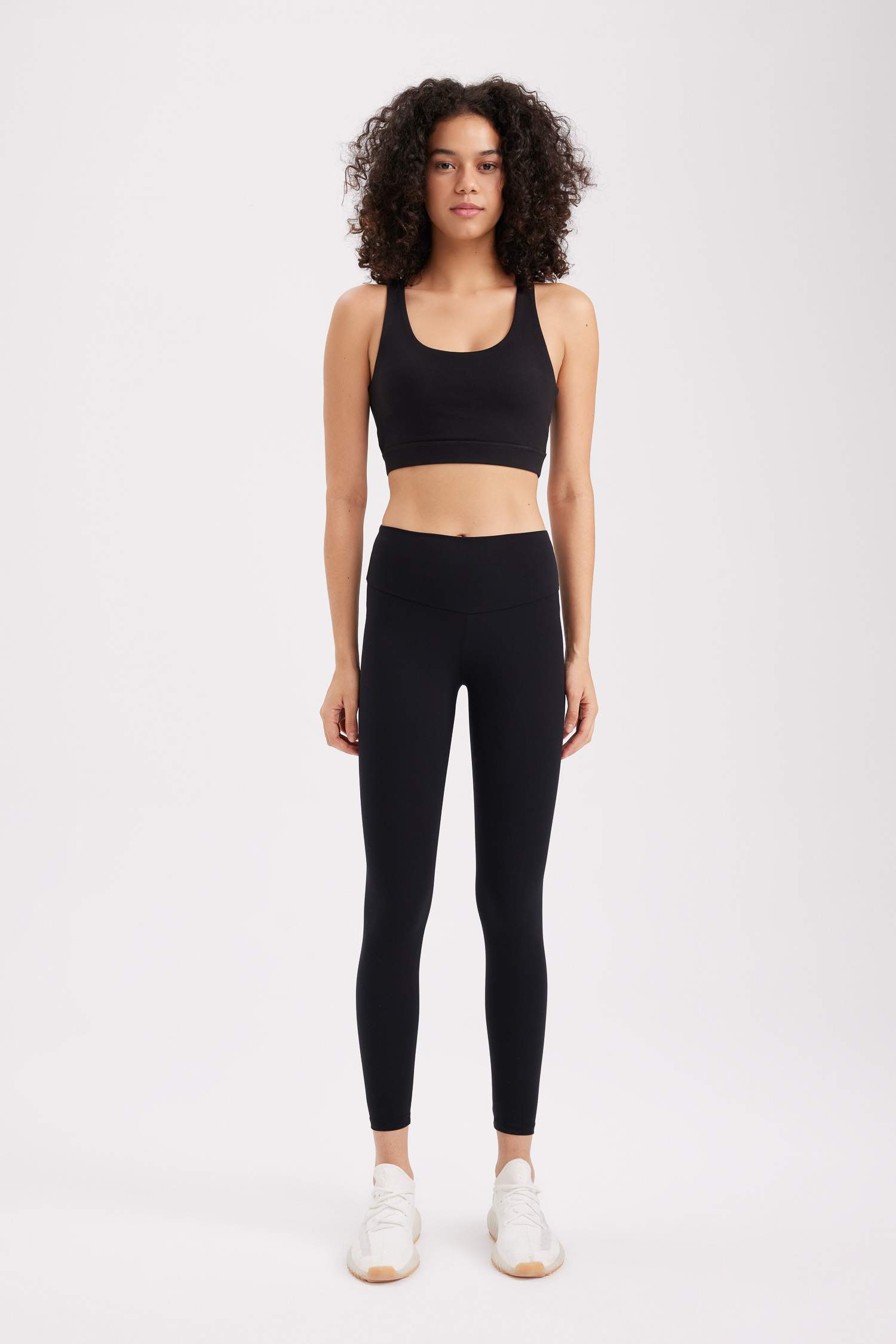 Siyah Yüksek Bel Toparlayıcı Beli Saran Sporcu Tayt