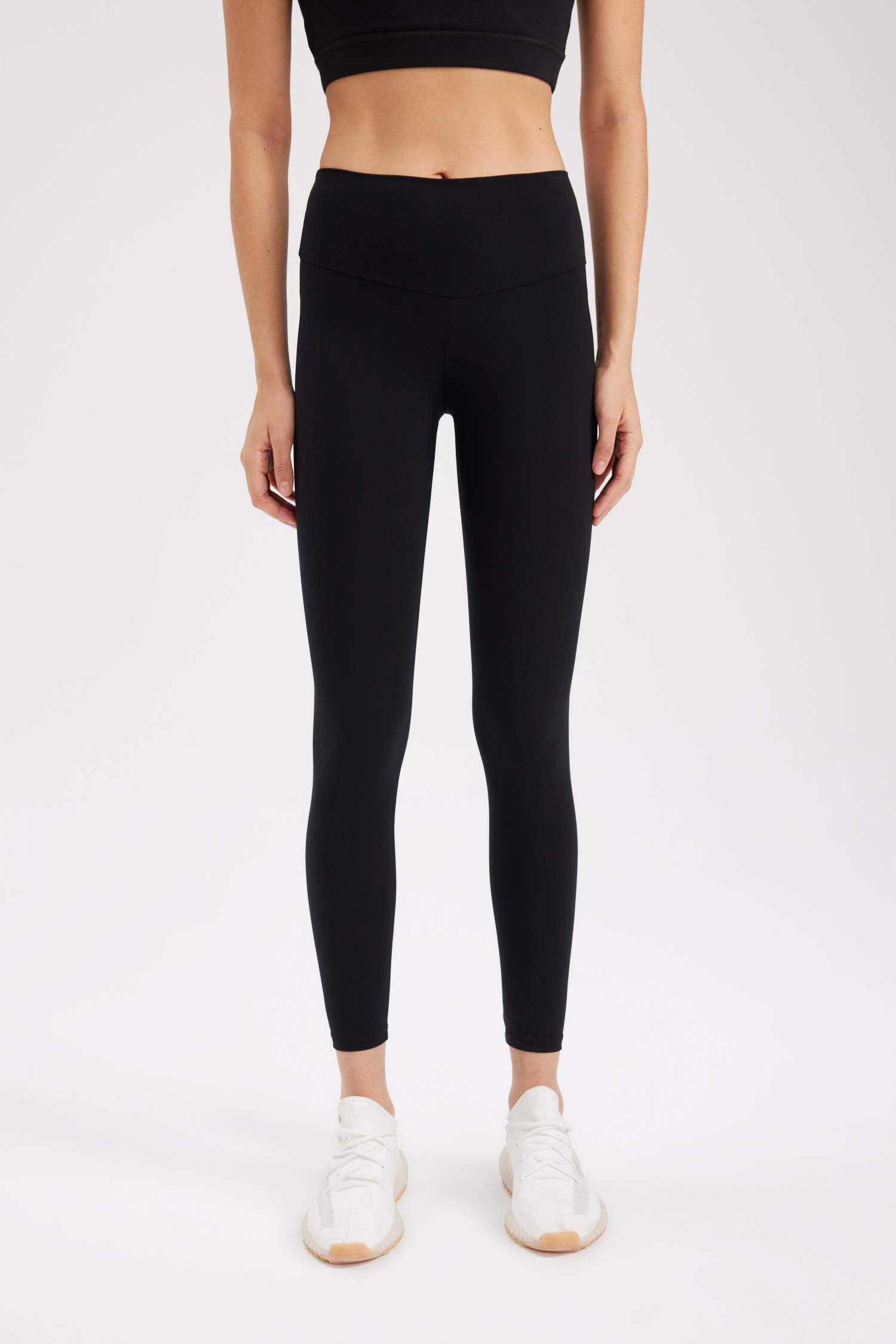 Siyah Yüksek Bel Toparlayıcı Beli Saran Sporcu Tayt