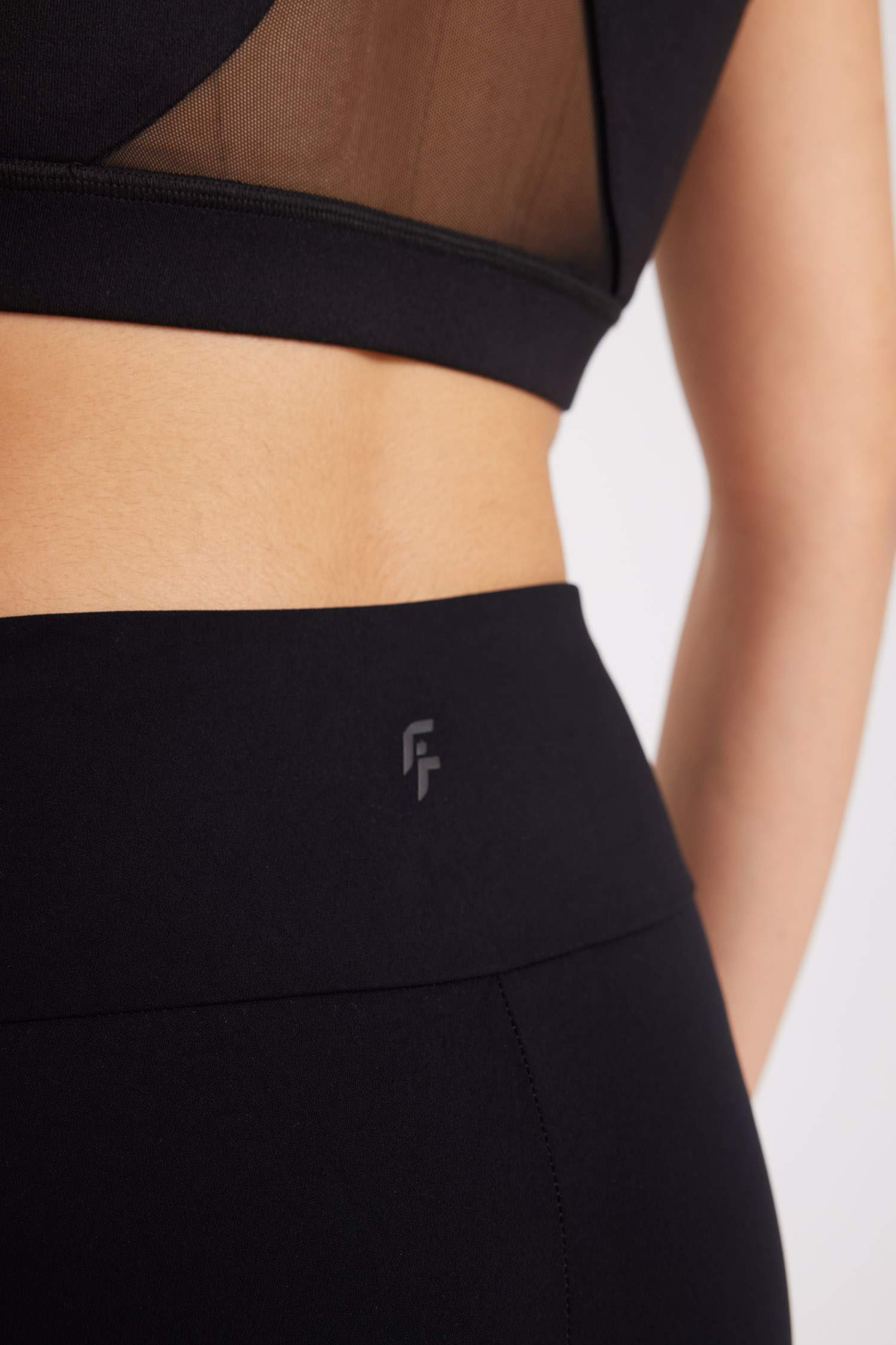 Siyah Yüksek Bel Toparlayıcı Beli Saran Sporcu Tayt