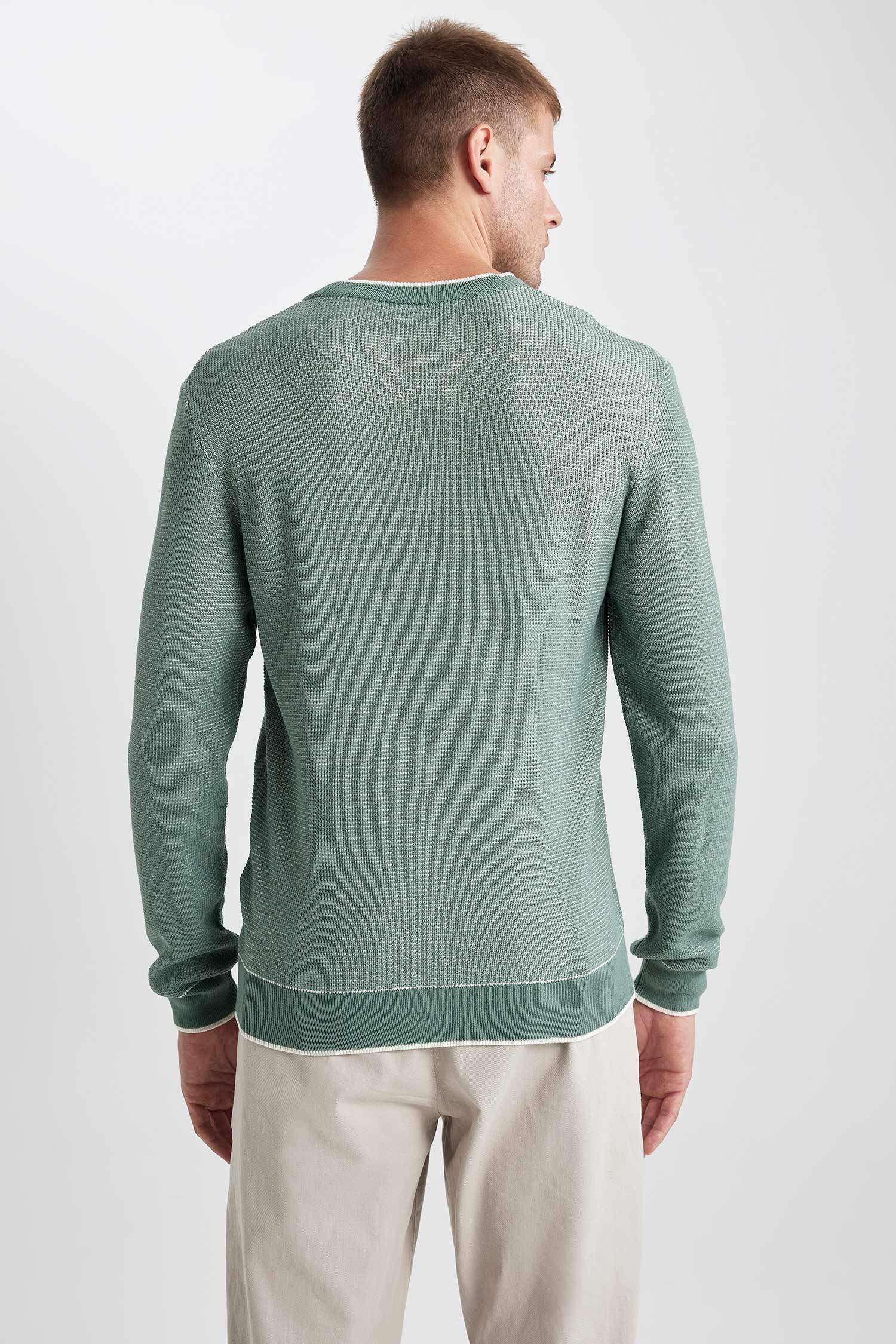 بلوفر تريكو قصة عادية برقبة مستديرة