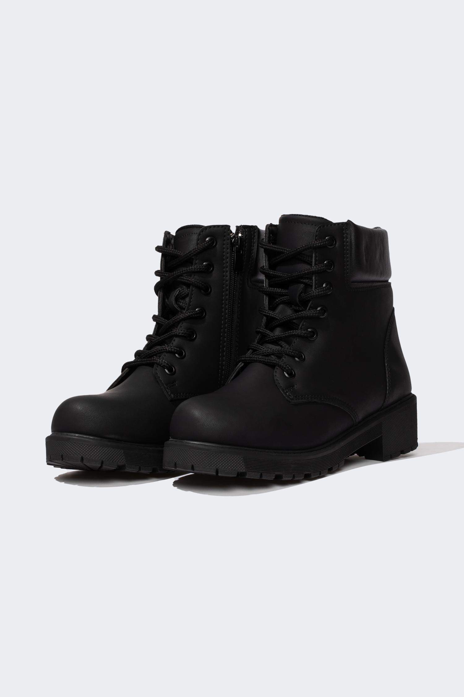 Women Lace-Up and Zippered Thick Sole Winter Faux Leather Boots