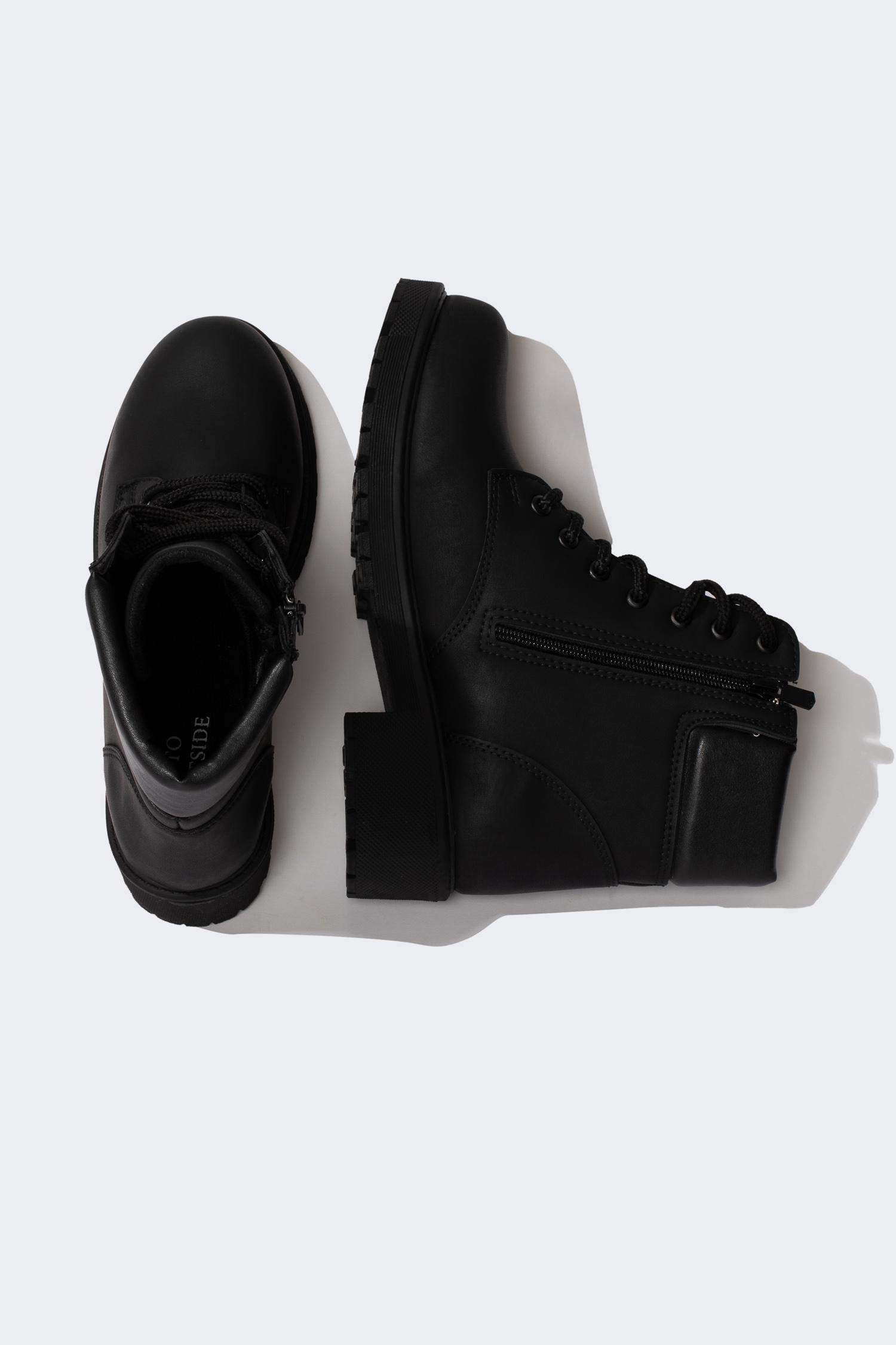 Women Lace-Up and Zippered Thick Sole Winter Faux Leather Boots