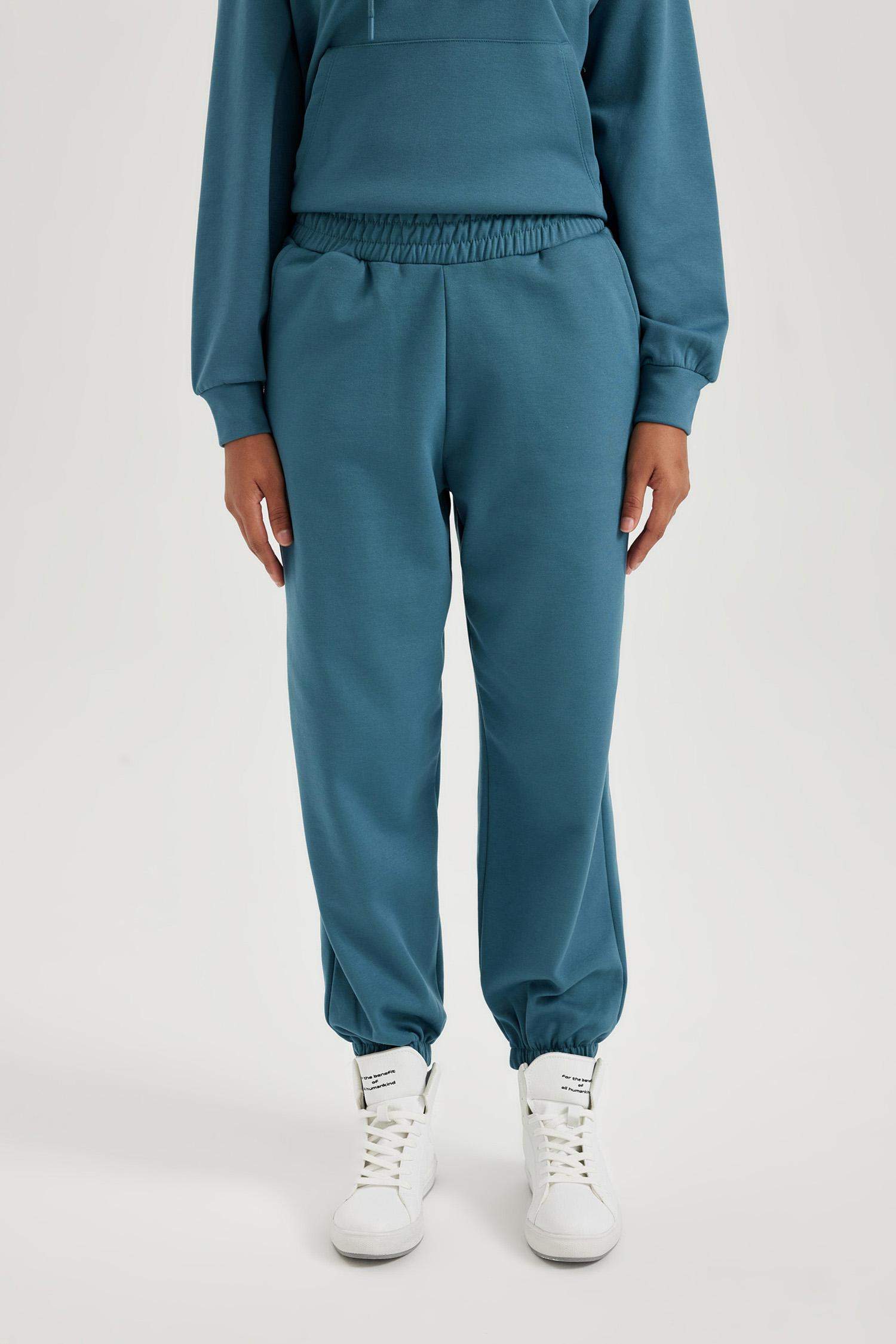 بنطلون بجامة رياضي اوفر سايز بجيب من DeFactoFit