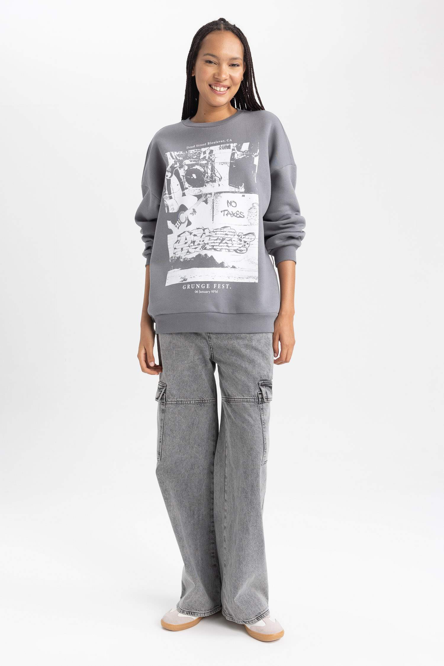 Свитшот оверсайз с круглым вырезом с принтом из плотной ткани для женщин