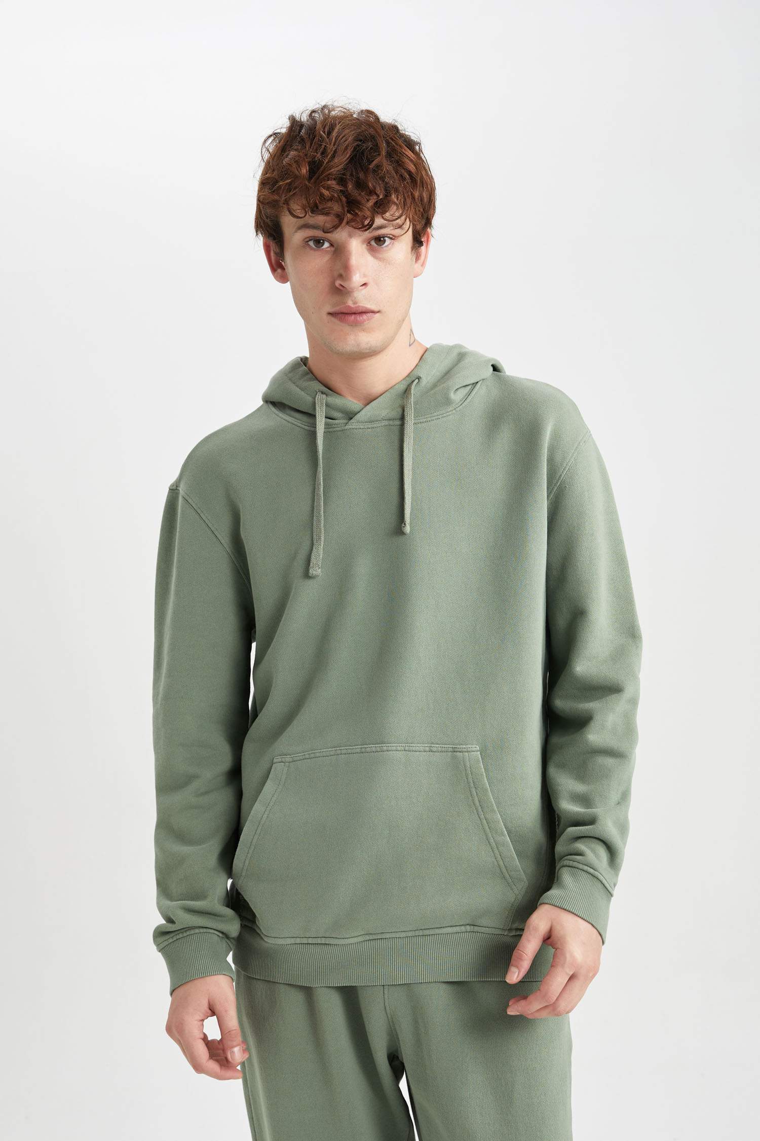 Світшот стандартного крою з капюшоном для чоловіків