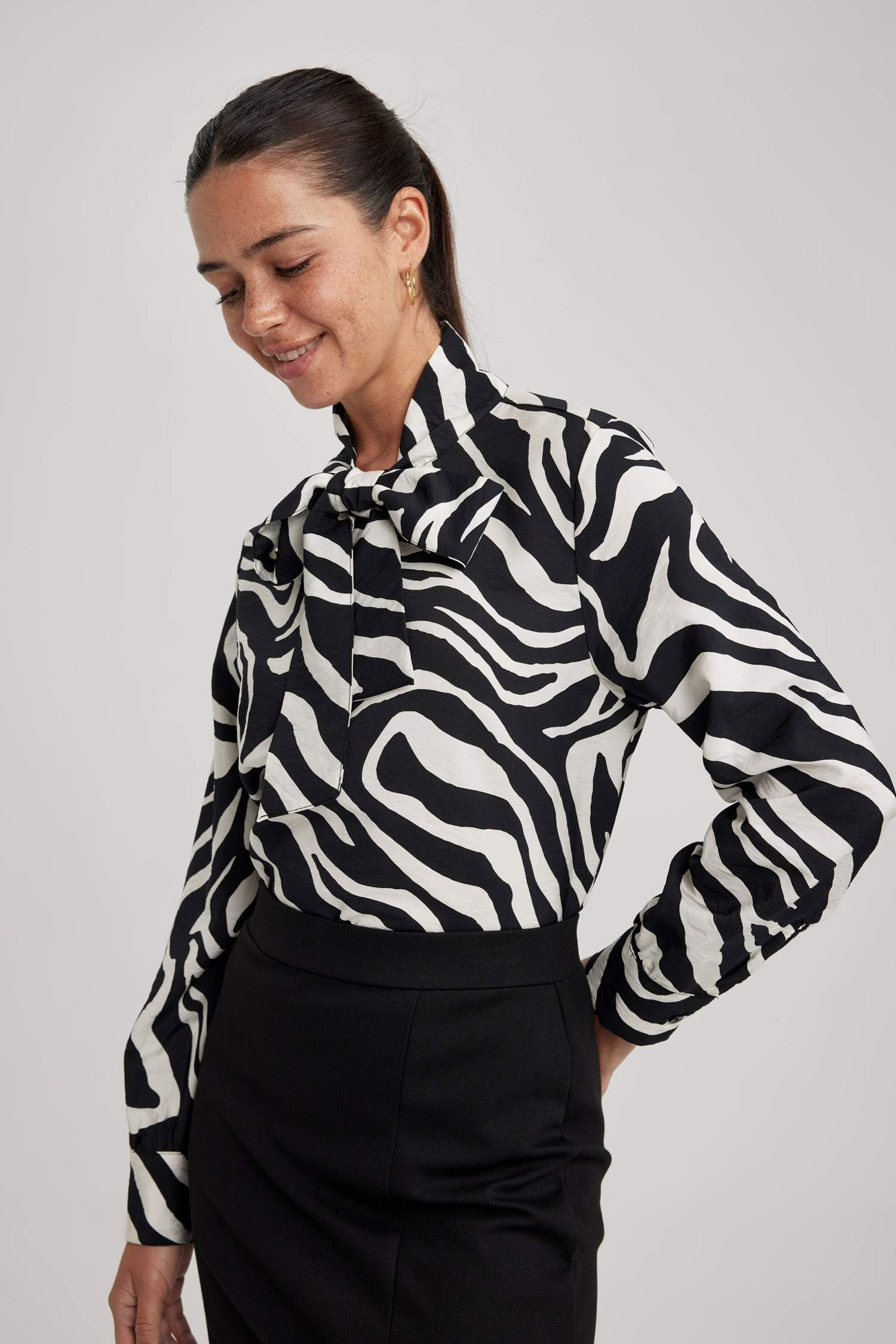 بلوزة كم طويل قصة عادية