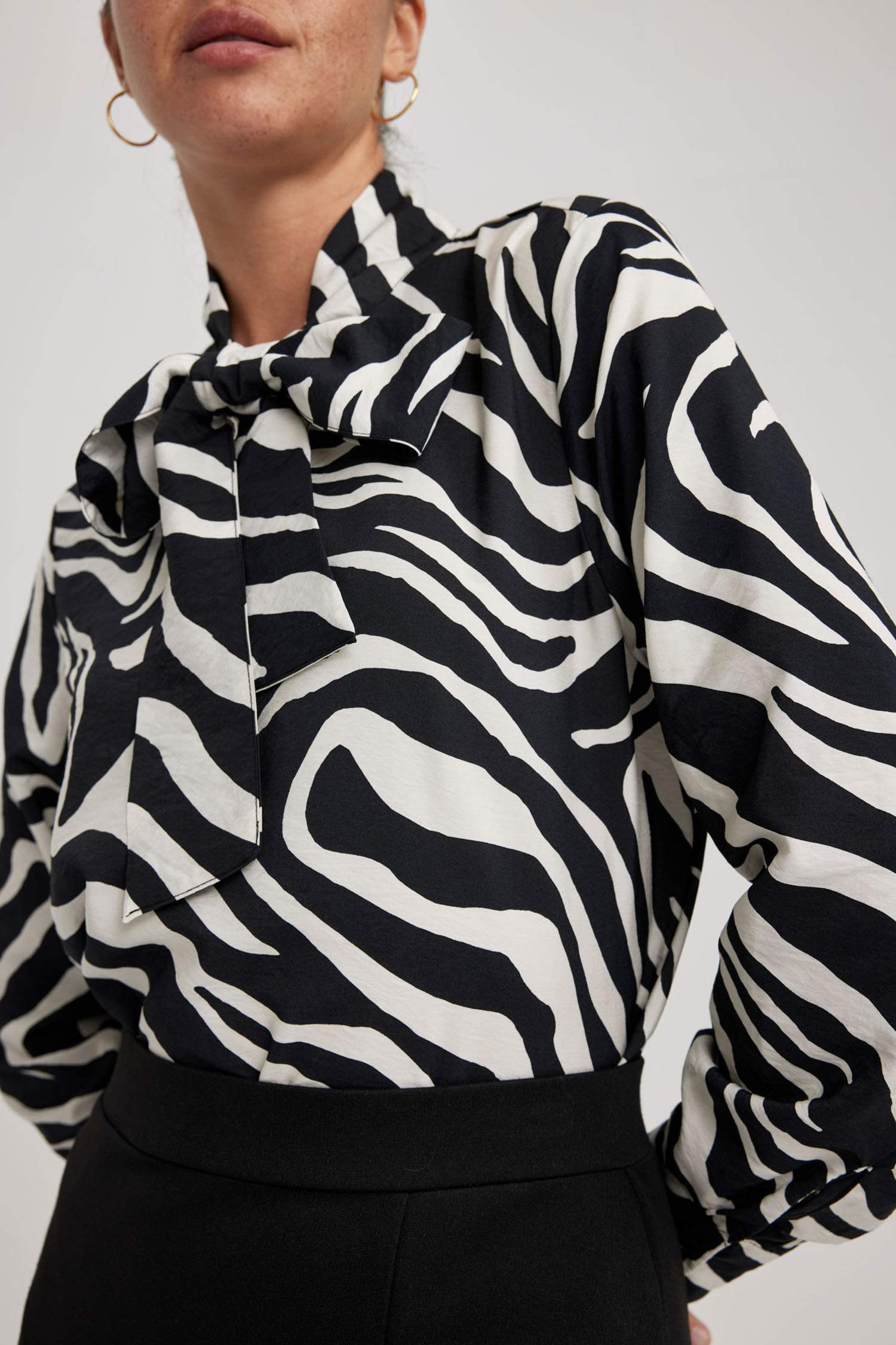 بلوزة كم طويل قصة عادية