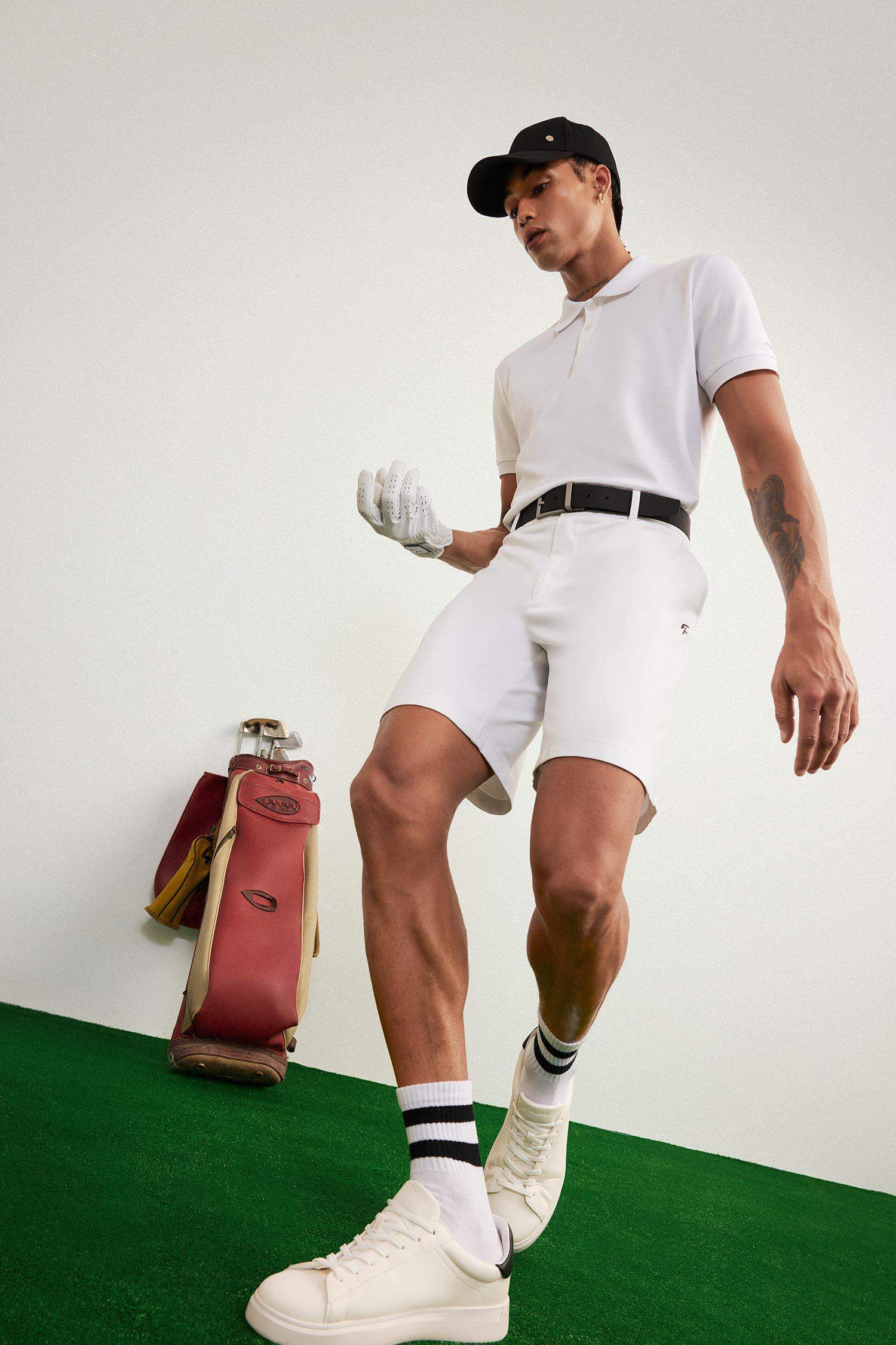 Standart Fit Sporcu Kısa Paça Şort