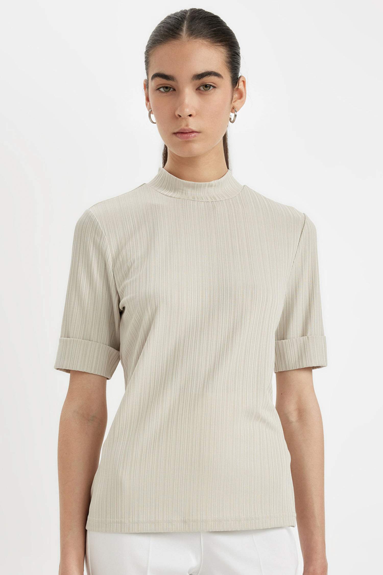 Regular Fit Yarım Balıkçı Yaka Fitilli Kaşkorse Kısa Kollu Tişört