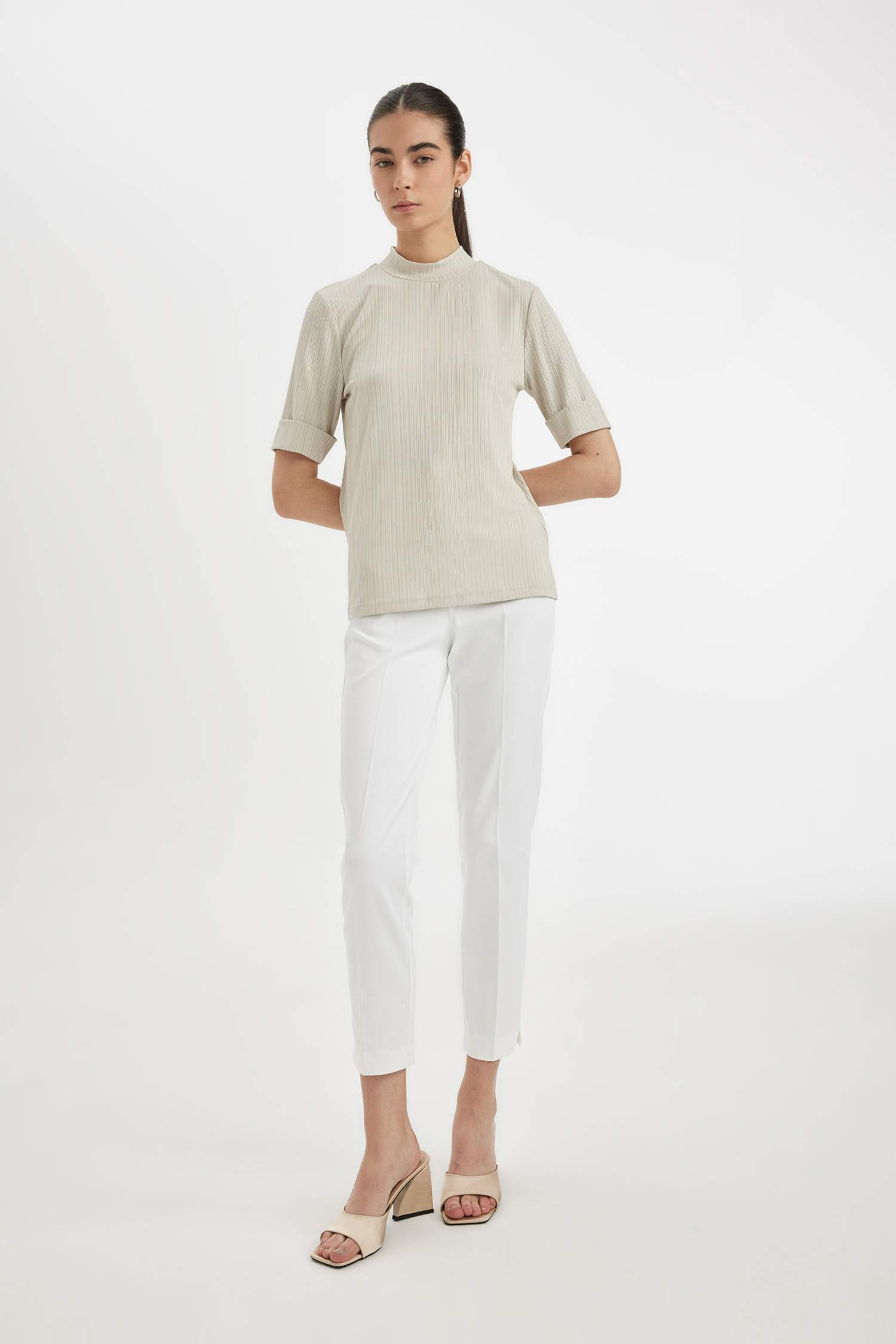 Regular Fit Yarım Balıkçı Yaka Fitilli Kaşkorse Kısa Kollu Tişört