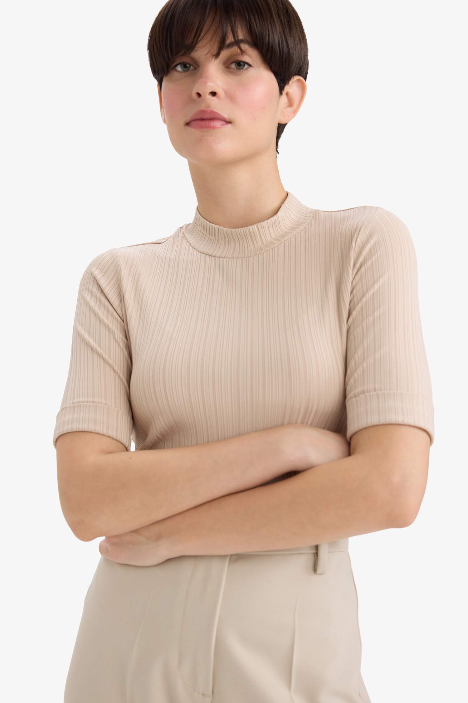 Regular Fit Yarım Balıkçı Yaka Fitilli Kaşkorse Kısa Kollu Tişört