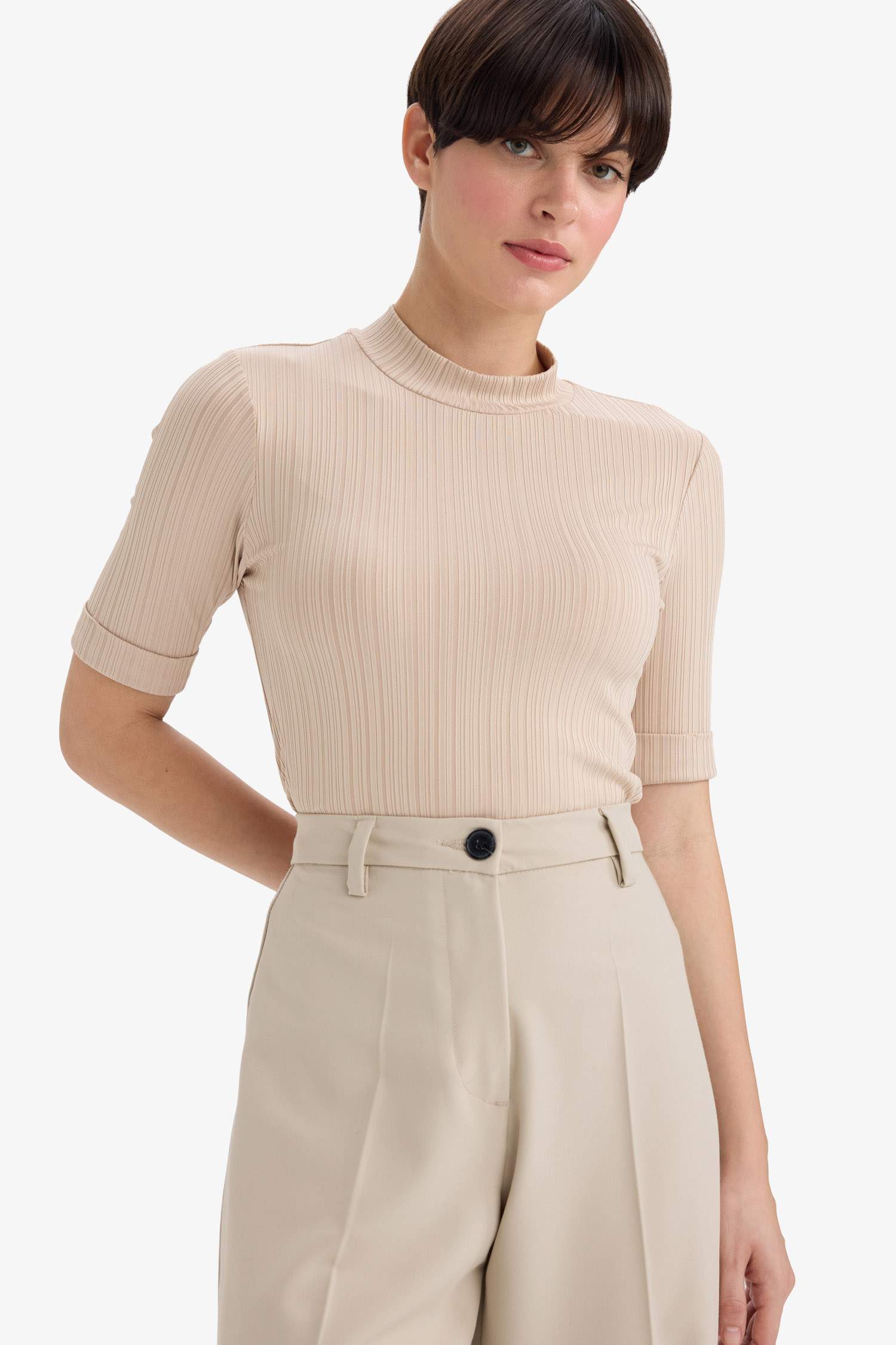 Regular Fit Yarım Balıkçı Yaka Fitilli Kaşkorse Kısa Kollu Tişört