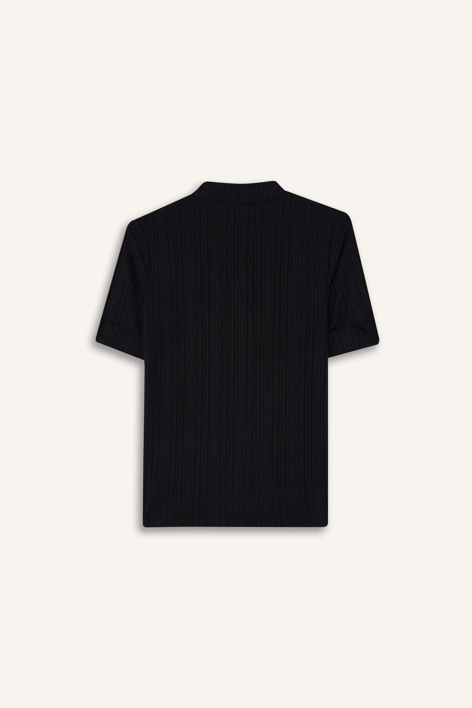 T-shirt côtelé basique à col montant et manches courtes Coupe régulière