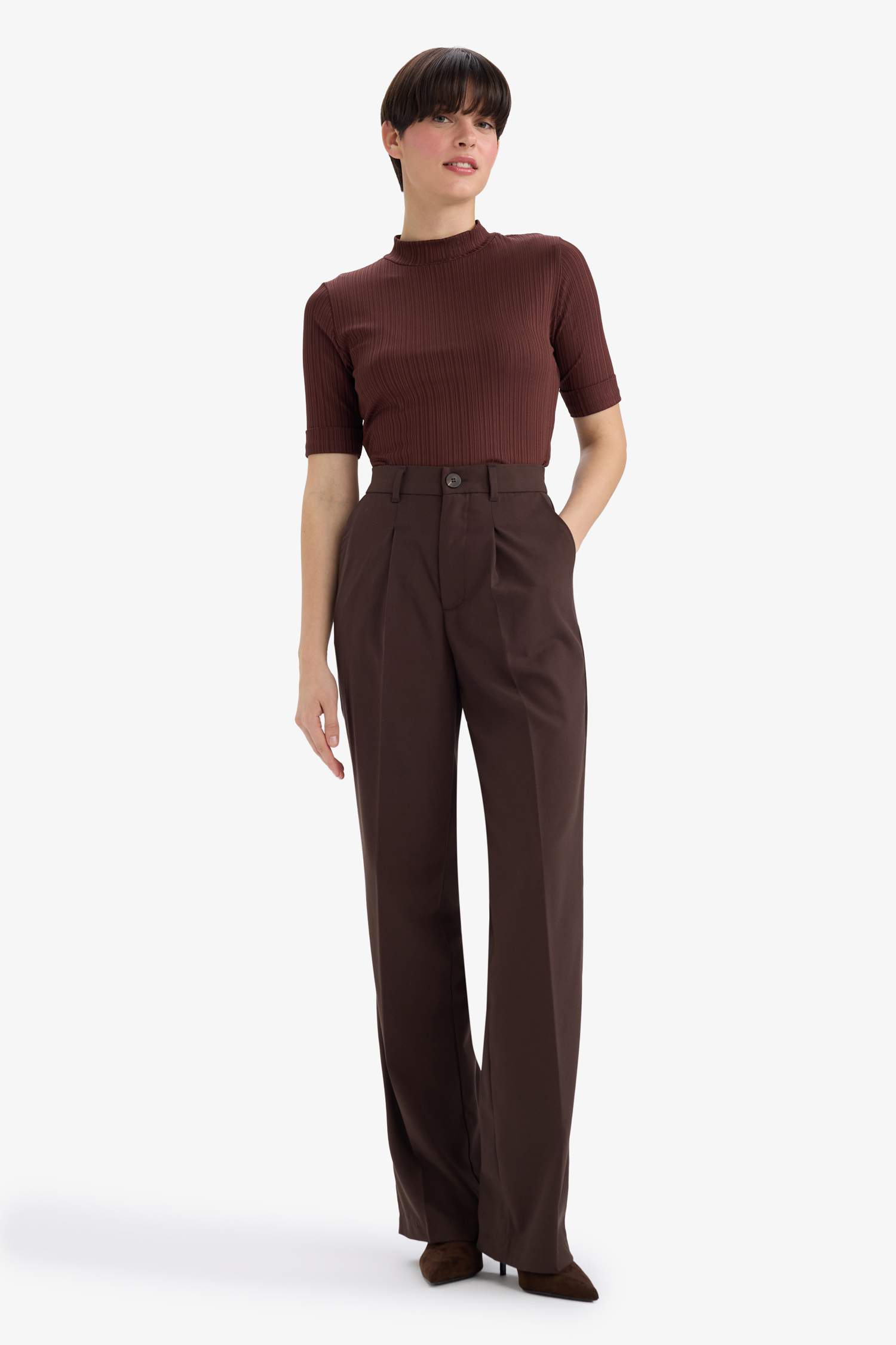 Regular Fit Yarım Balıkçı Yaka Fitilli Kaşkorse Kısa Kollu Tişört