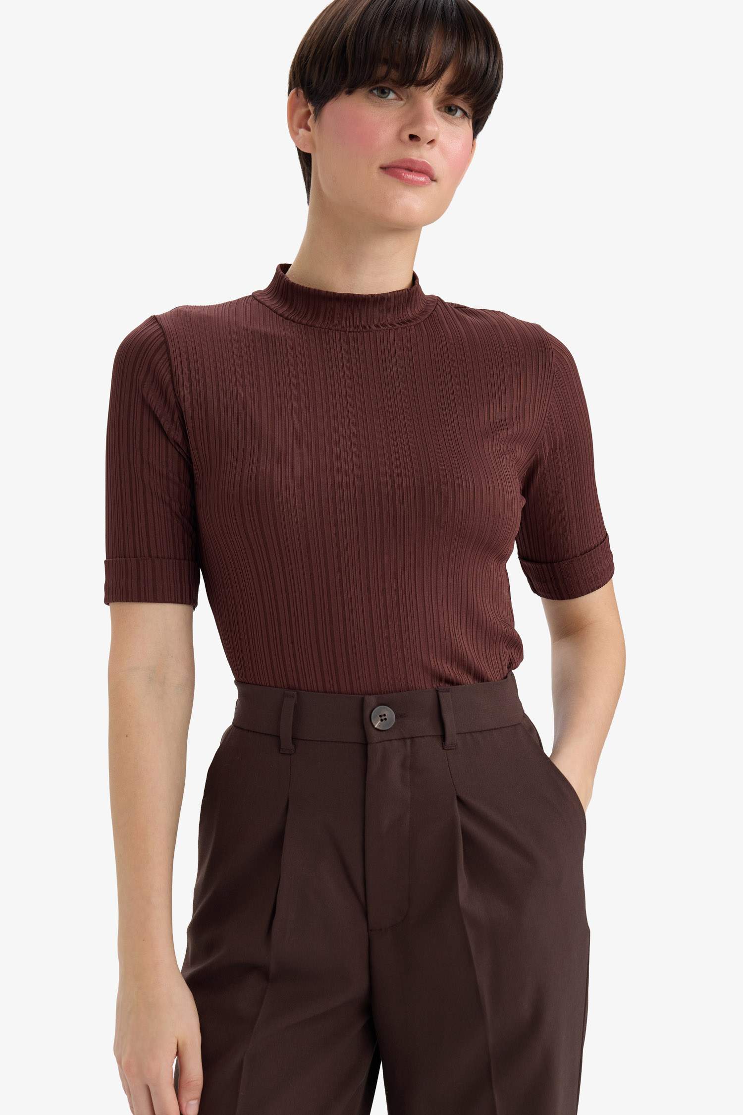 Regular Fit Yarım Balıkçı Yaka Fitilli Kaşkorse Kısa Kollu Tişört