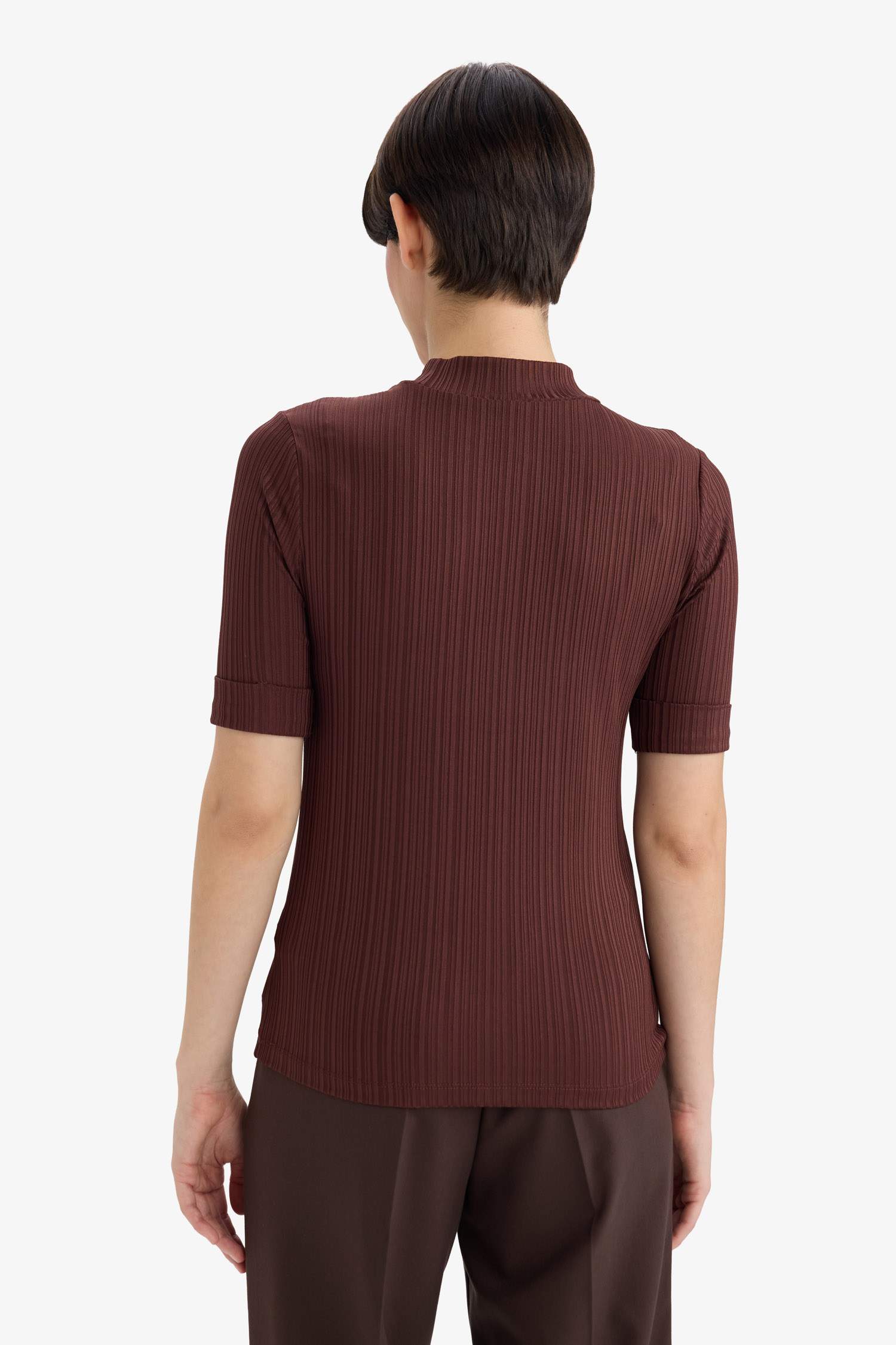 Regular Fit Yarım Balıkçı Yaka Fitilli Kaşkorse Kısa Kollu Tişört