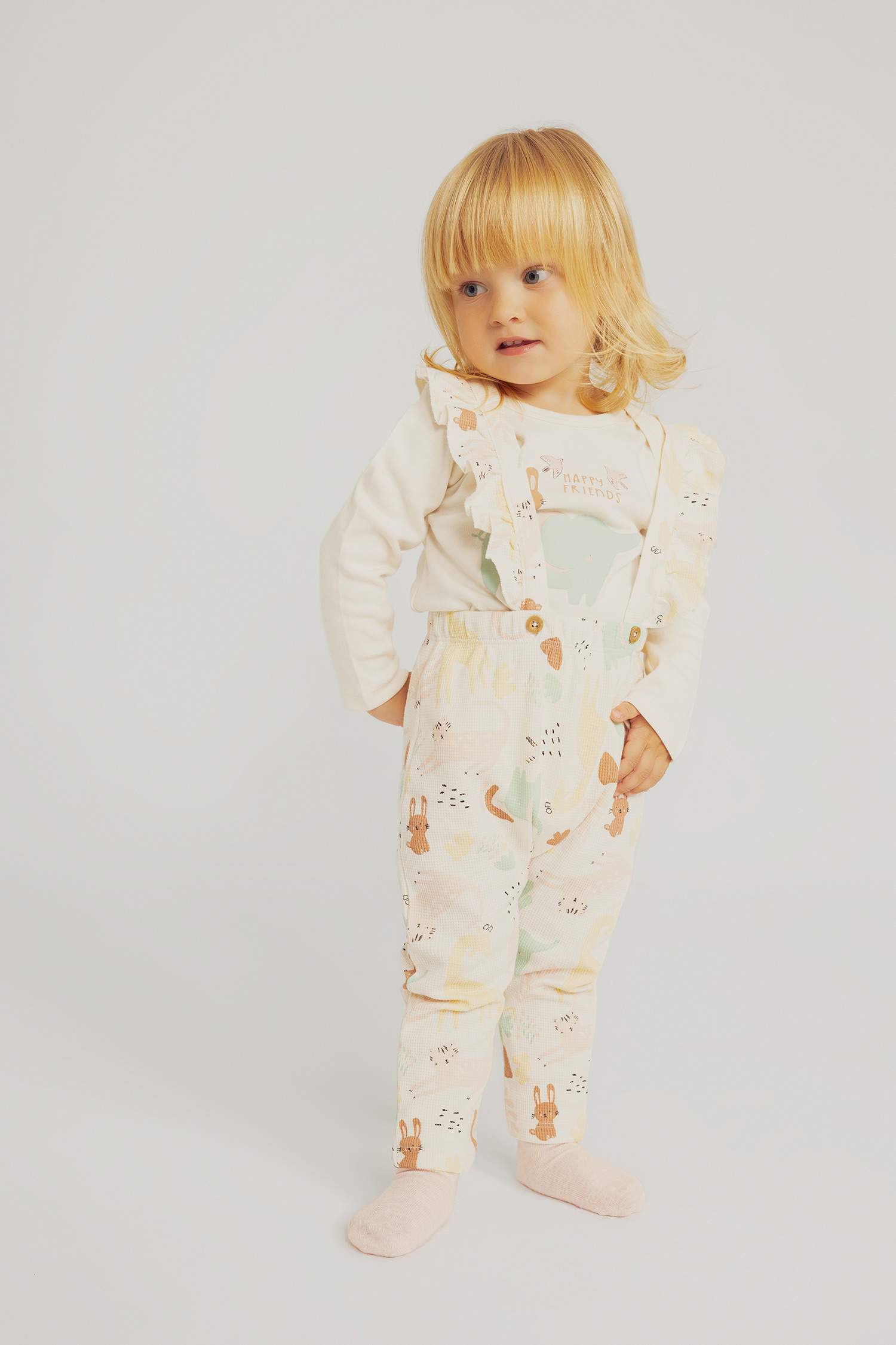 طقم بناتي جمبسوت مطبوع وتيشيرت كم طويل - قطعتين