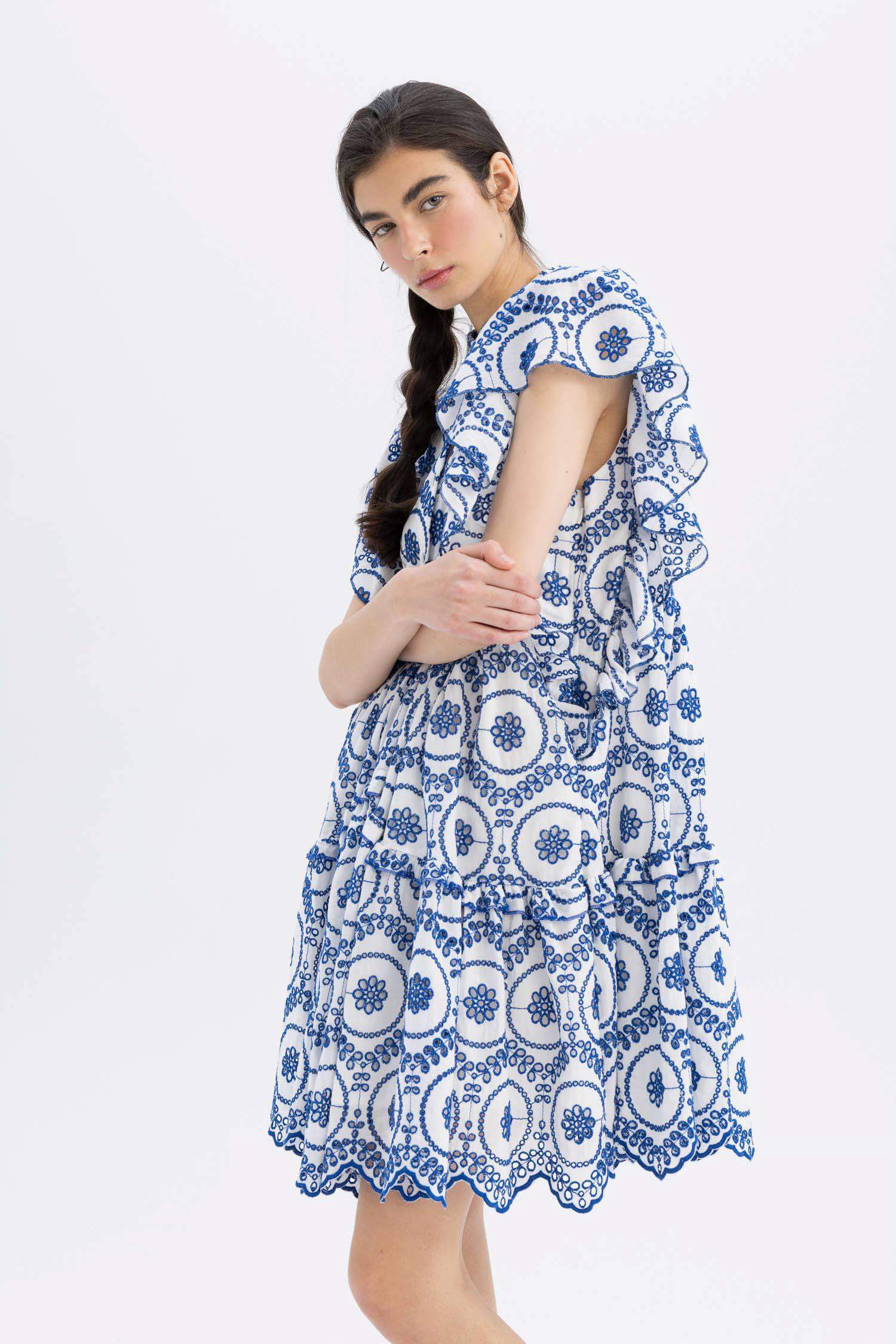 Lug Von Siga x DeFacto Hakim Yaka Desenli Vual Kısa Kollu Mini Elbise