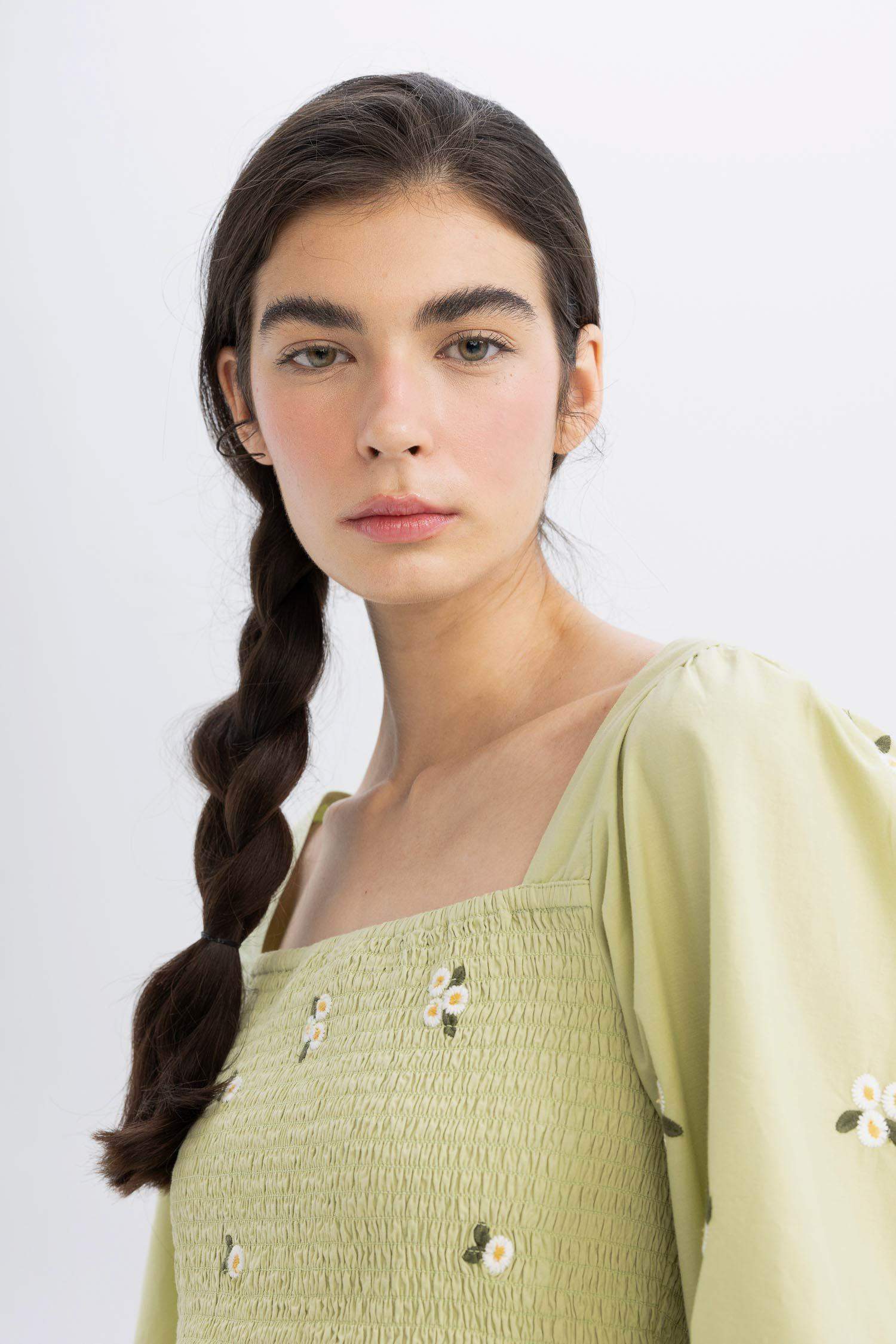 Lug Von Siga x DeFacto Fitted Kare Yaka Desenli Brode Yarım Kollu Bluz